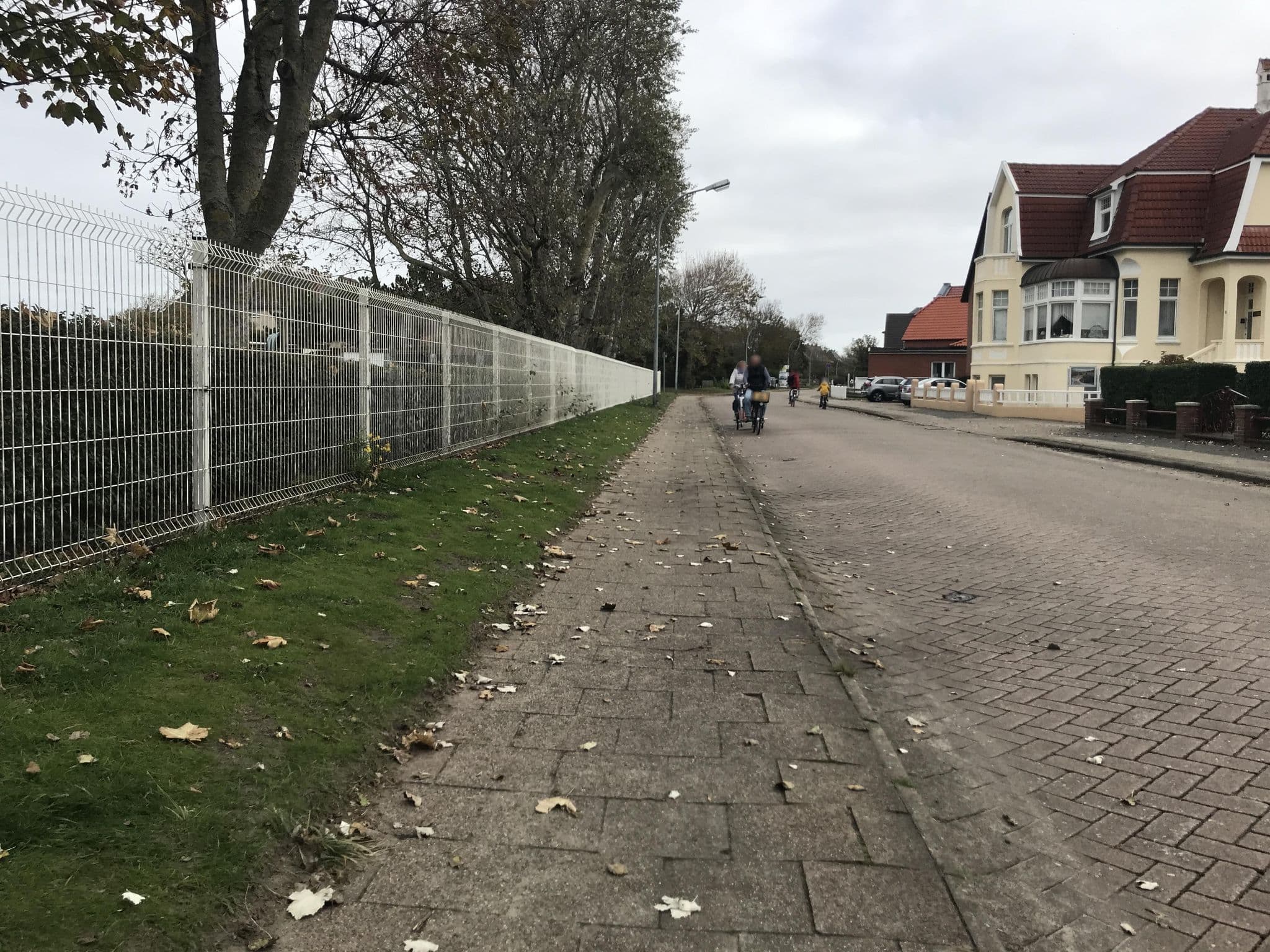 Street view near Haus Blinkfüer, Borkum — © miguel_andrade (CC BY-SA · Mapillary)