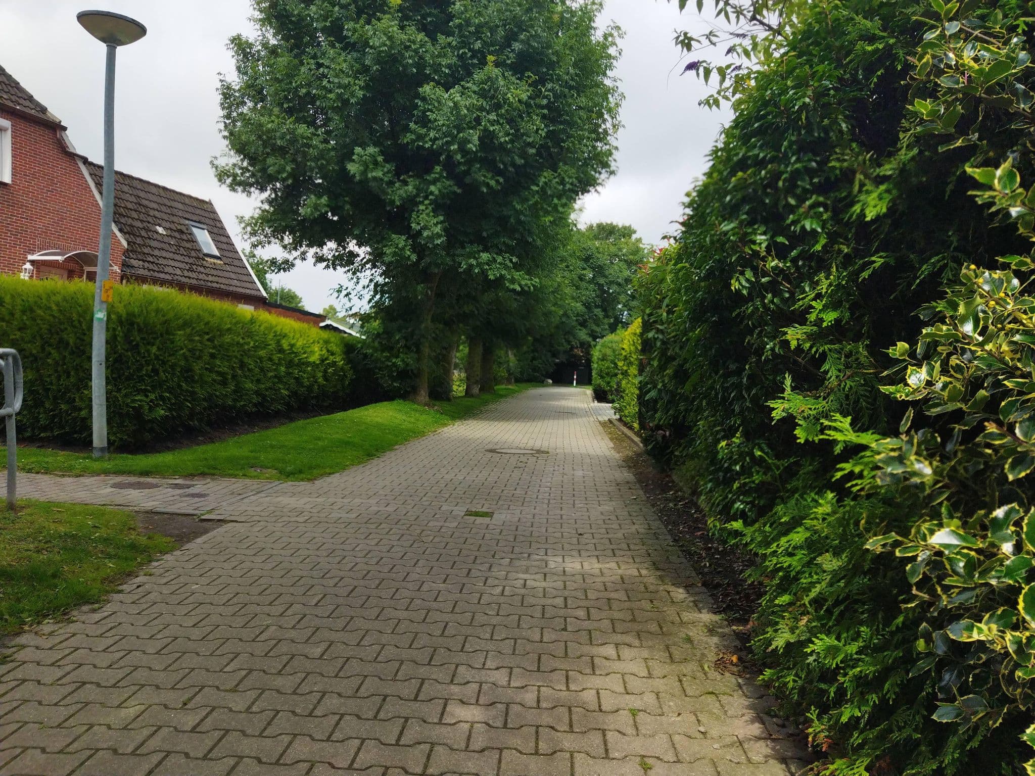 Street view near Ferienwohnungen Haus Hobbingshof Greetsiel, Greetsiel — © changchun1 (CC BY-SA · Mapillary)