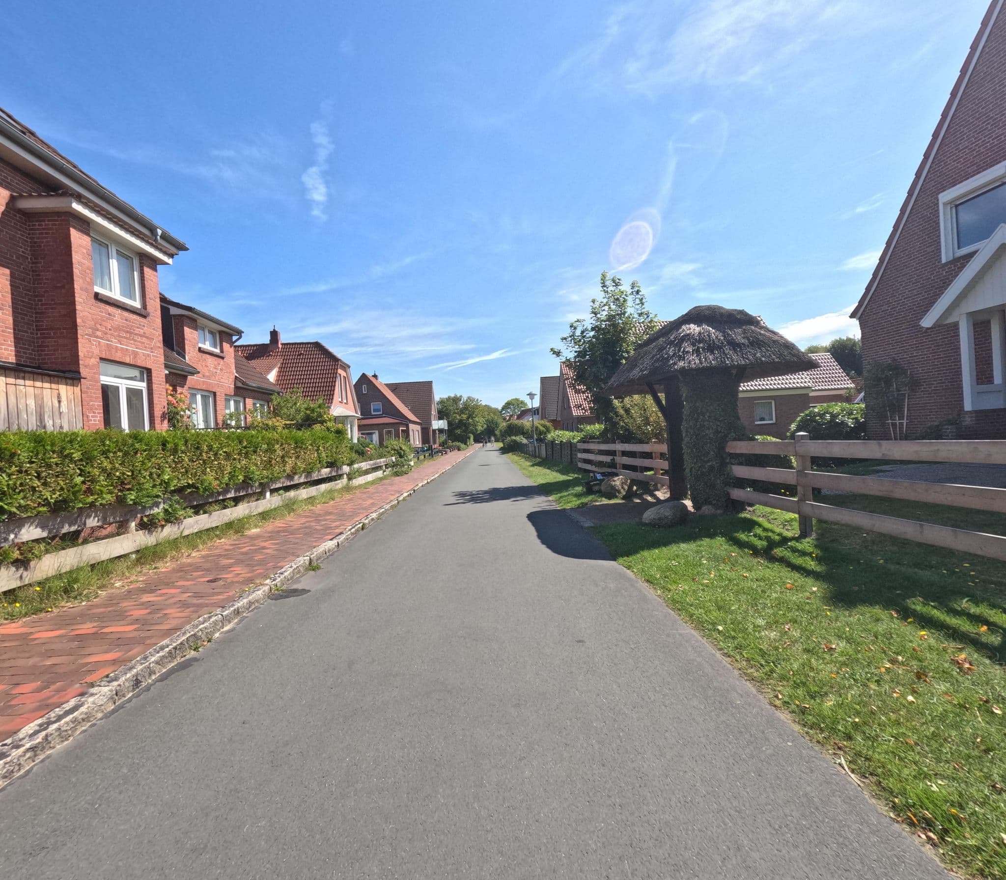 Street view near Gerards Paul, Gerards Krista Haus Lotte, Langeoog — © rempshaener (CC BY-SA · Mapillary)