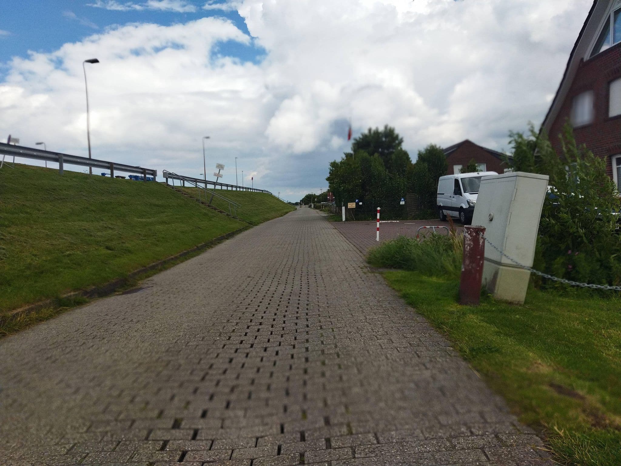 Street view near Friesenart Norddeich, Norddeich — © changchun1 (CC BY-SA · Mapillary)