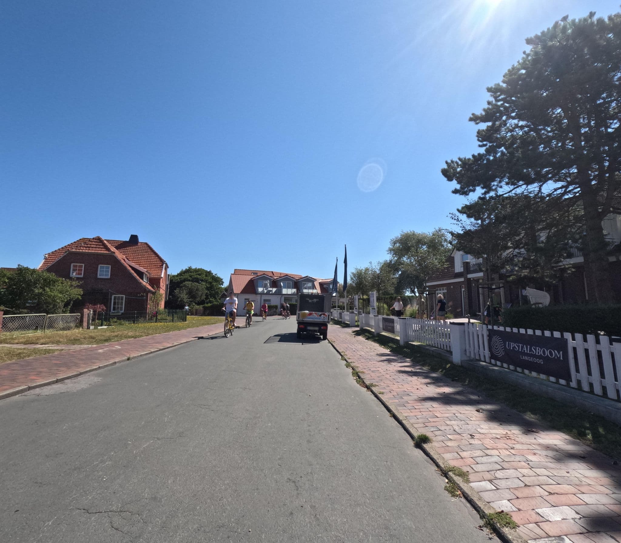 Street view near Feuerschiff & Galerie Hotel Langeoog, Langeoog — © rempshaener (CC BY-SA · Mapillary)