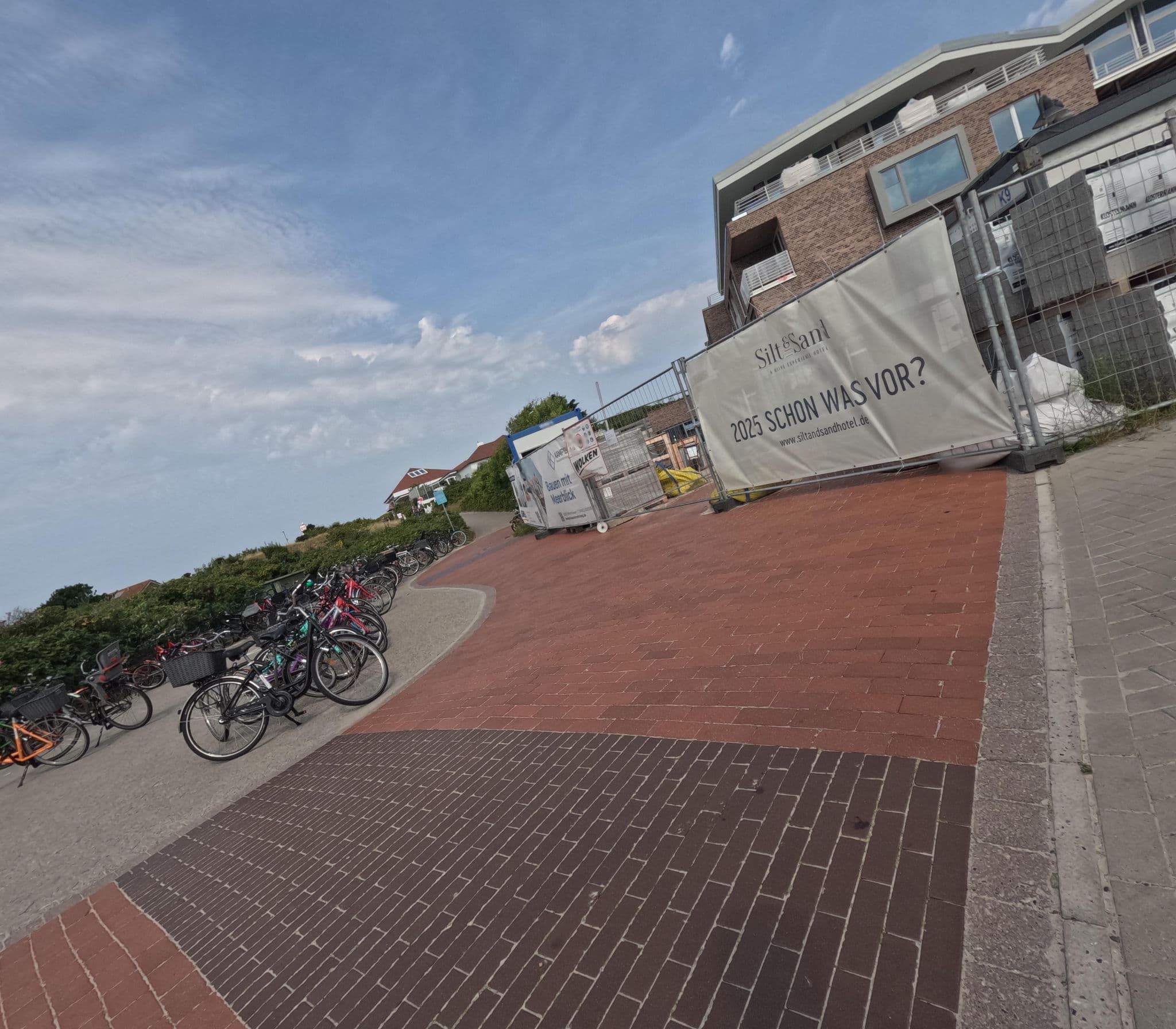 Street view near Aquantis am Strand, Langeoog — © rempshaener (CC BY-SA · Mapillary)