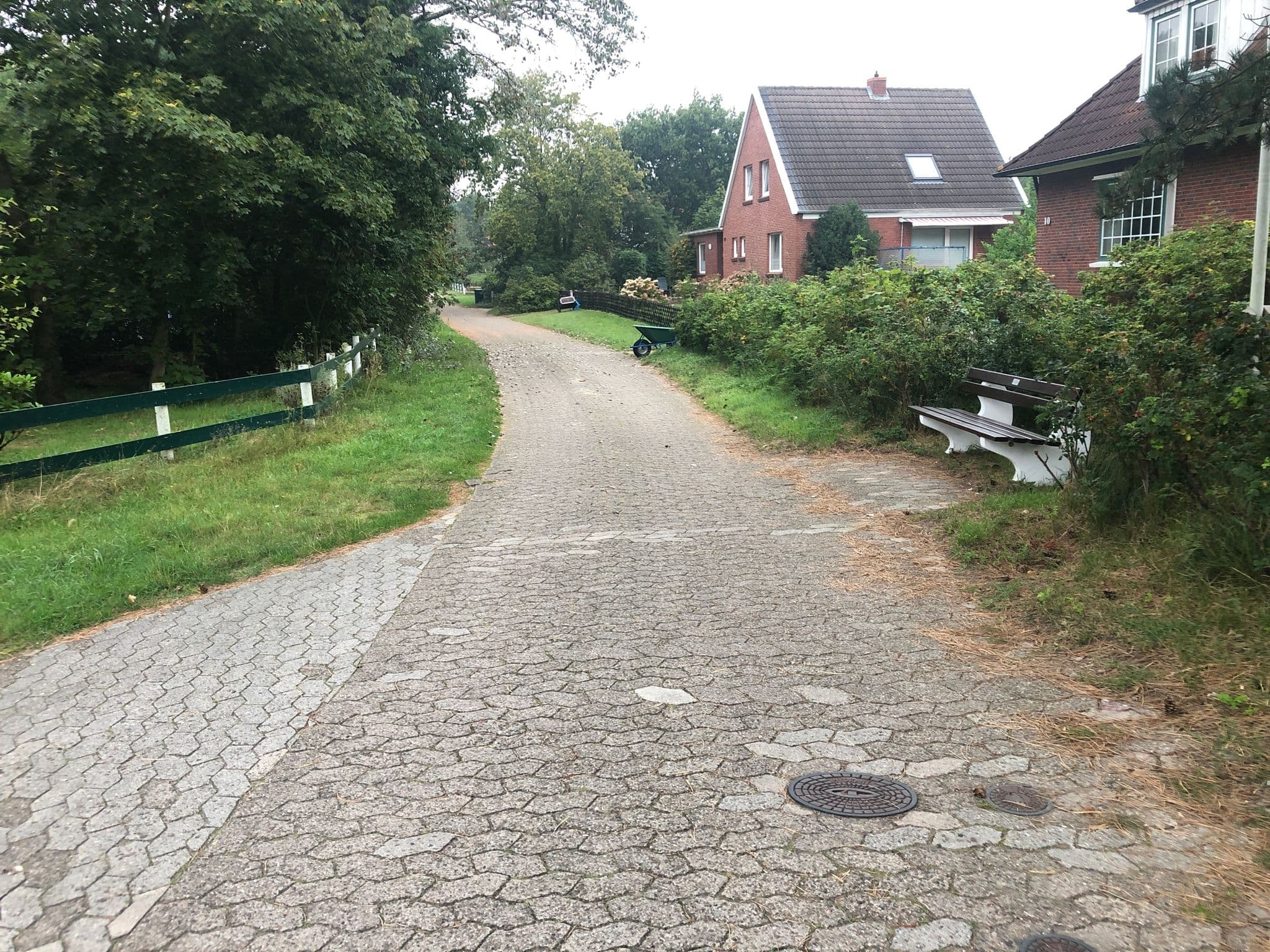 Street view near Spiekerhuus, Neuharlingersiel — © dirk13 (CC BY-SA · Mapillary)