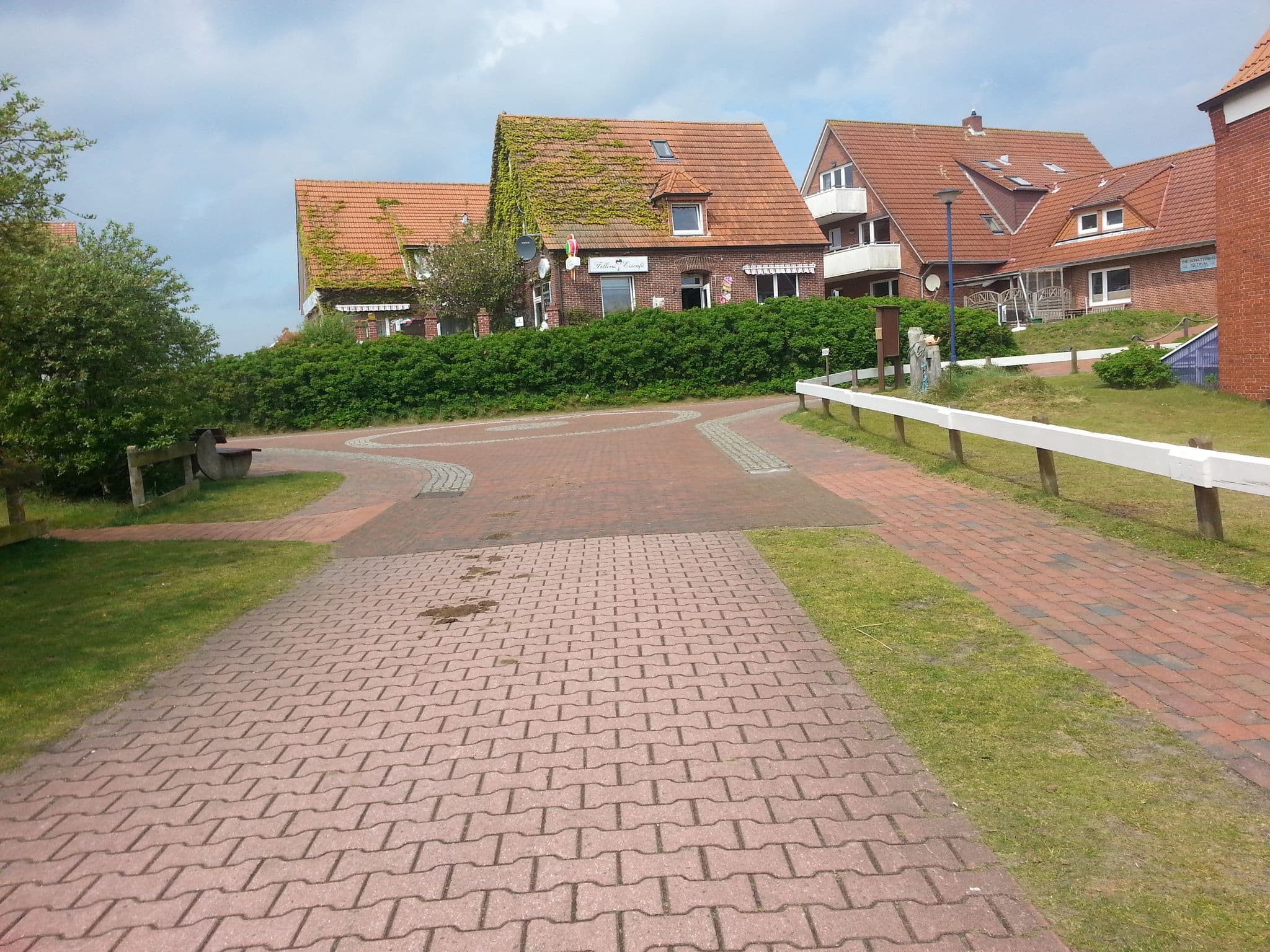 Street view near Surfhus, Langeoog — © madmaxms (CC BY-SA · Mapillary)