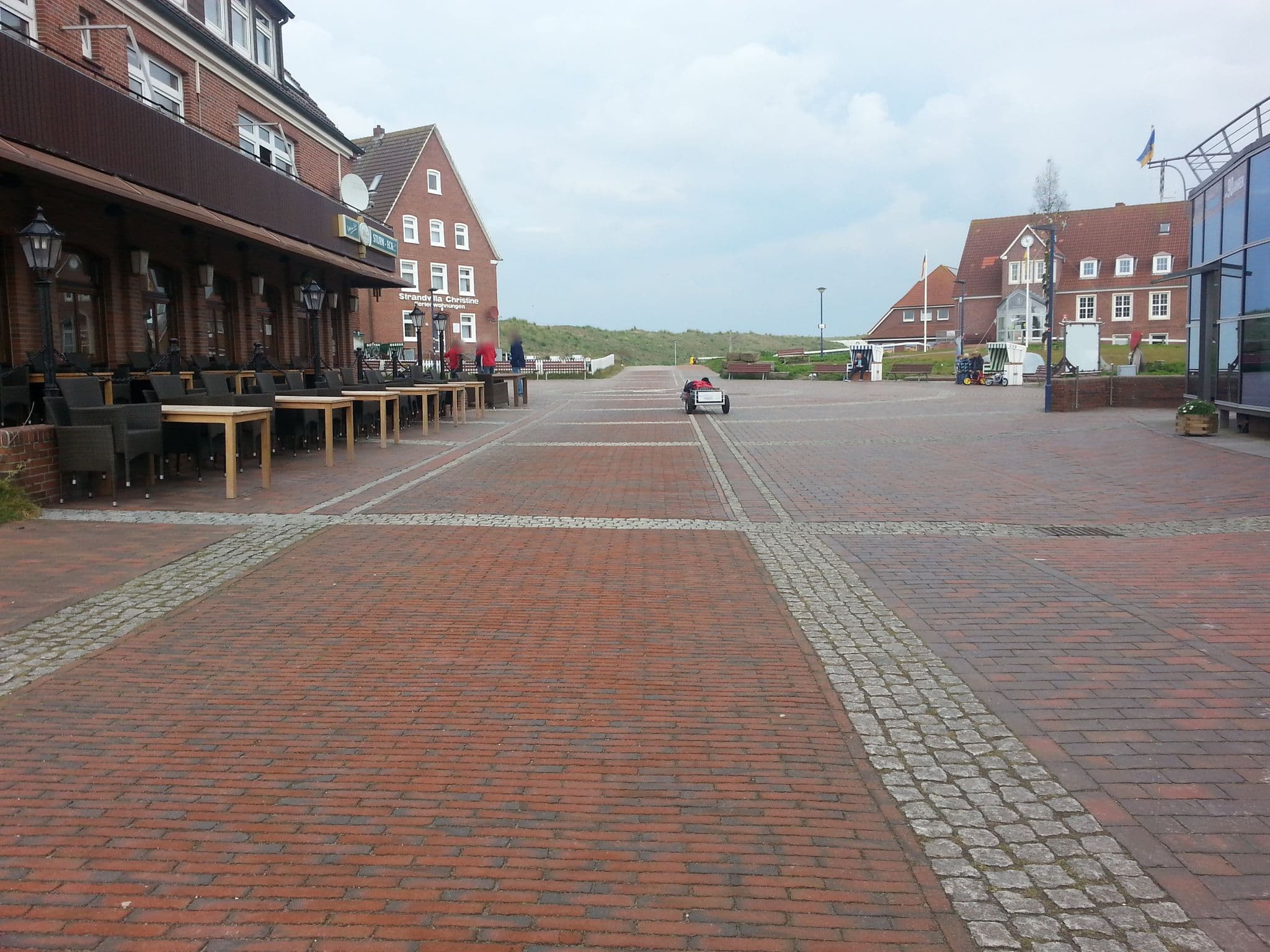 Street view near Ferienhäuser Wietjes-Paulick und Gaststätte Sturmeck, Langeoog — © madmaxms (CC BY-SA · Mapillary)