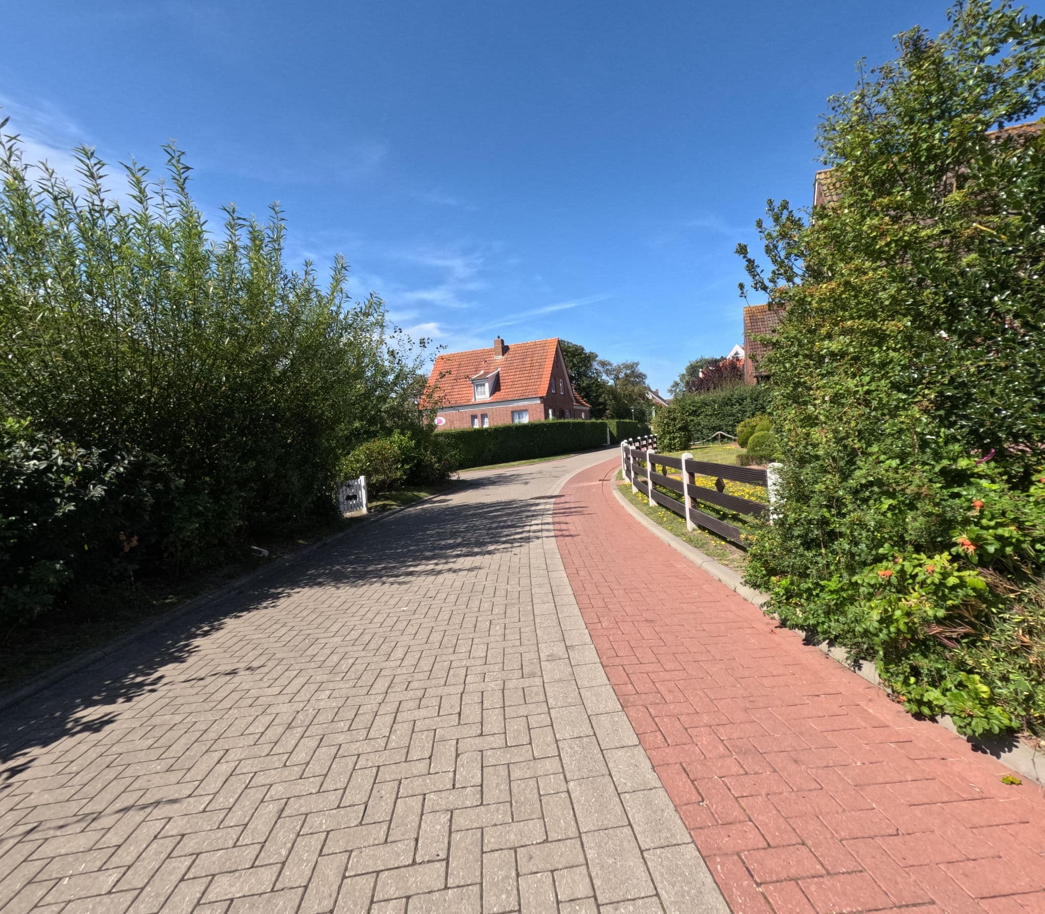 Street view near Lieselotte Wirdemann, Langeoog — © rempshaener (CC BY-SA · Mapillary)
