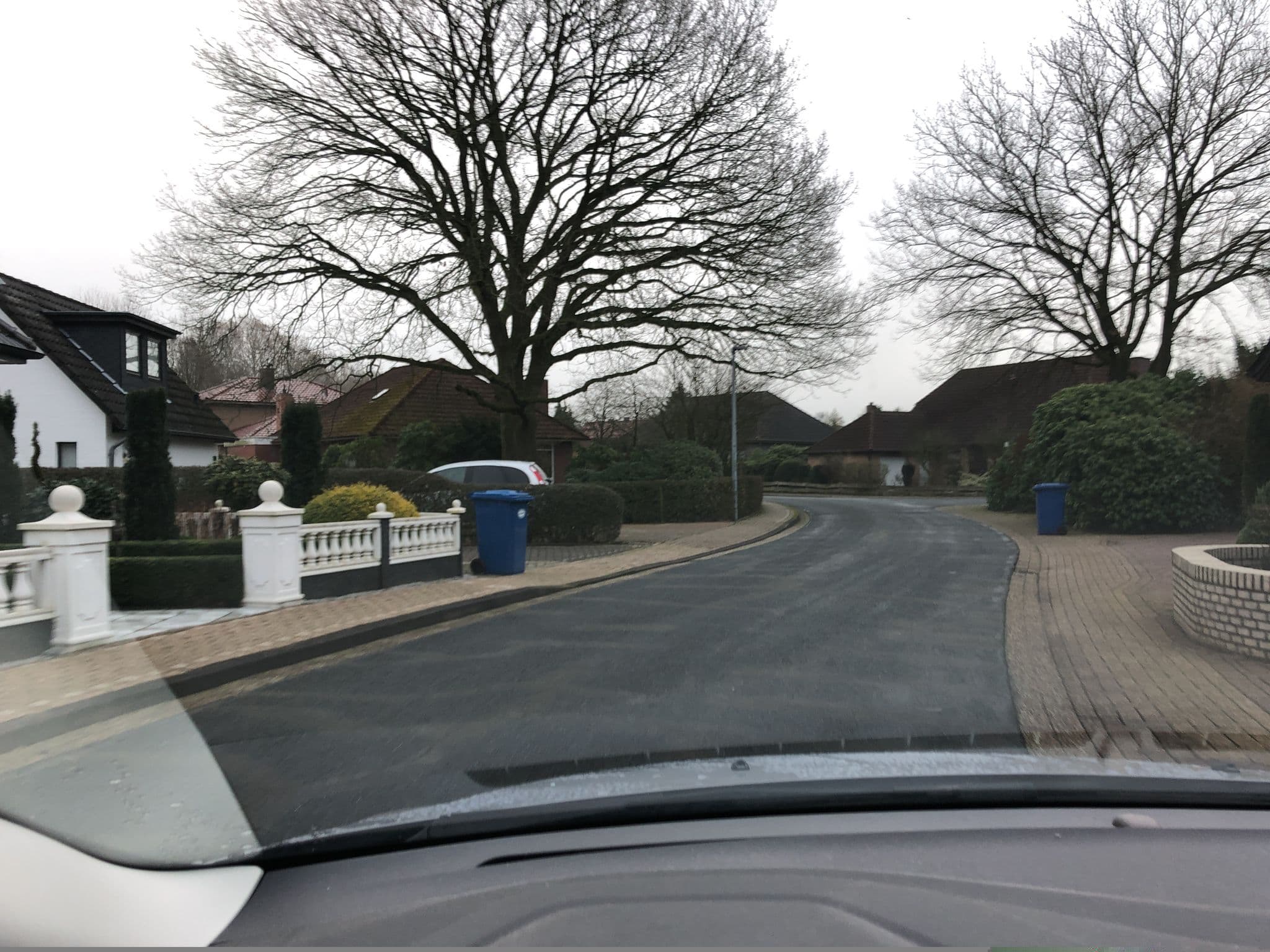 Street view near Anneliese und Alfred Hölterhoff Pension, Bad Zwischenahn — © bejotel (CC BY-SA · Mapillary)