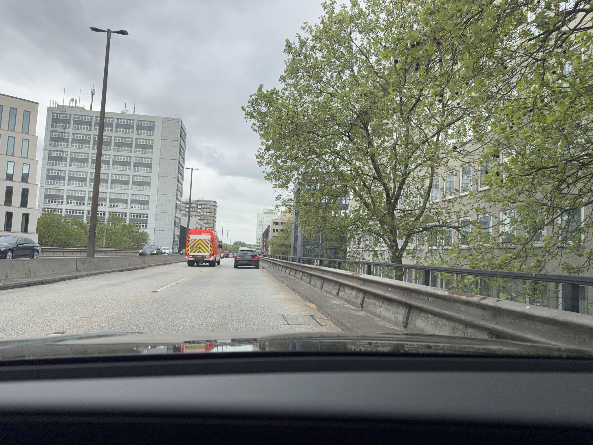 Street view near Elens Hotel, Bremen — © bta191 (CC BY-SA · Mapillary)