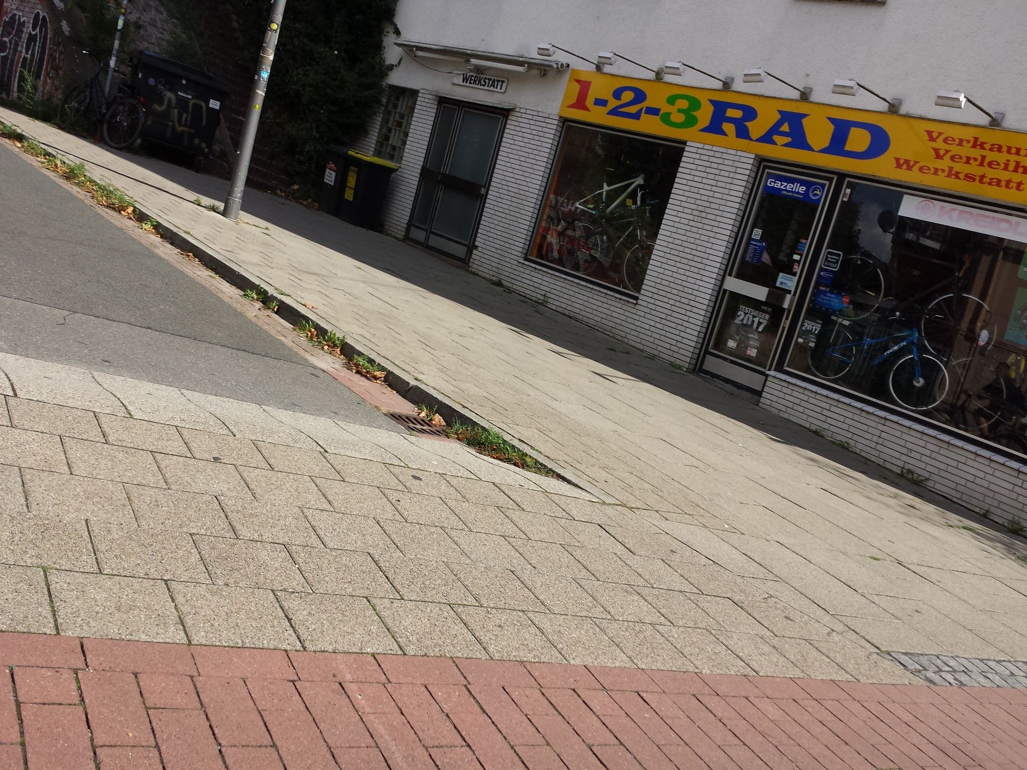 Street view near 5min City Zentral - Wohnen am Werdersee Neustadt, Bremen — © hubert87 (CC BY-SA · Mapillary)