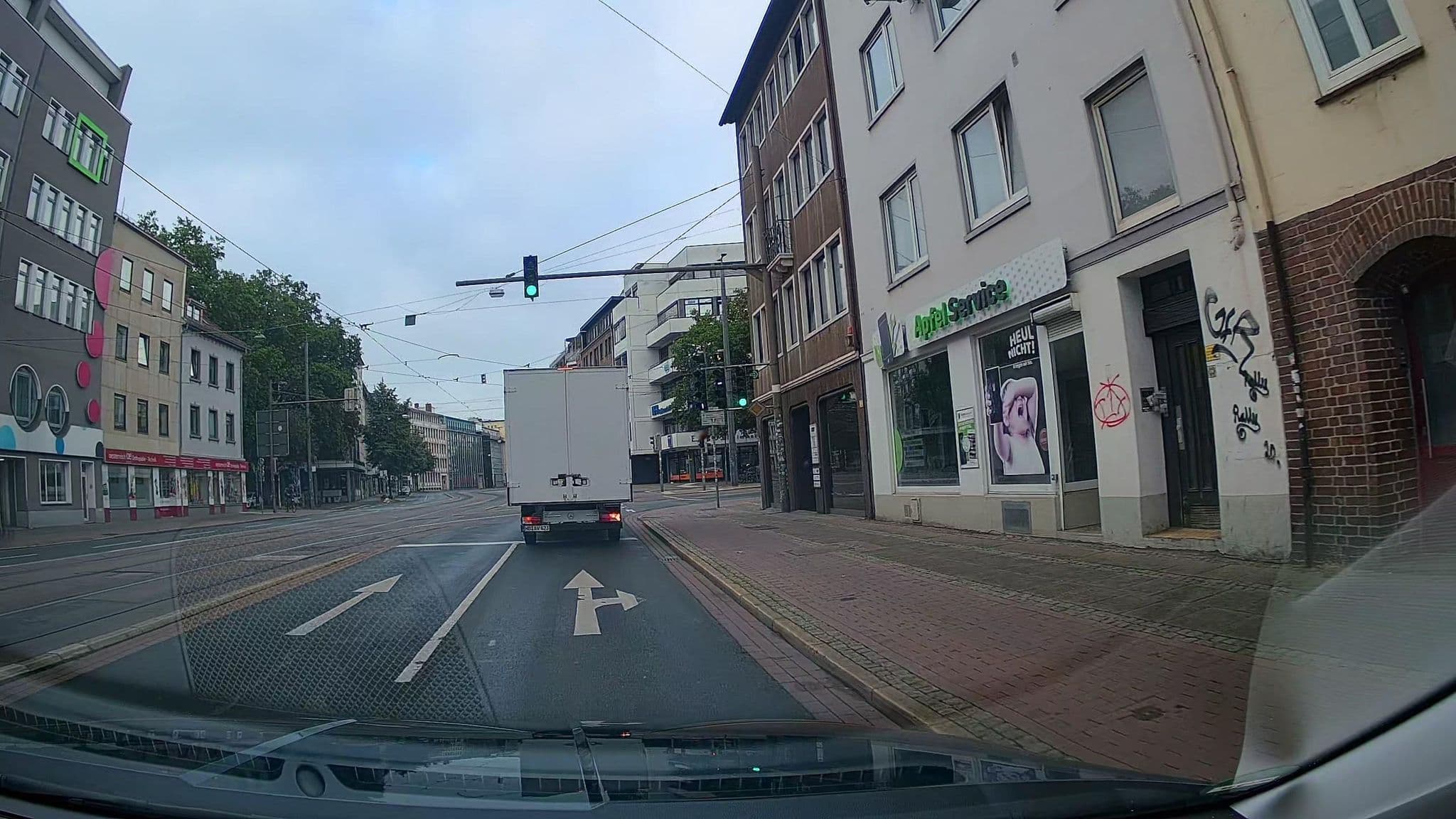 Street view near Select Hotel City Bremen, Bremen — © StefanS79 (CC BY-SA · Mapillary)