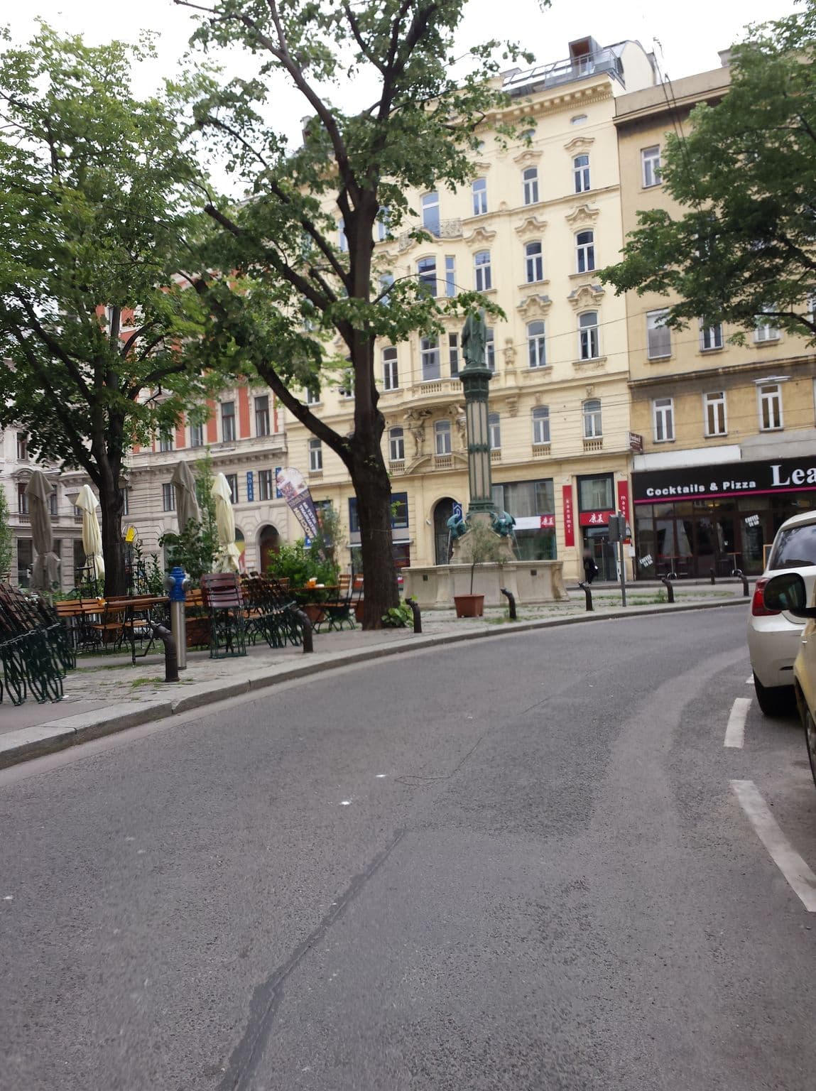 Street view near Saint Shermin, Mariahilf — © rudolfmayer (CC BY-SA · Mapillary)