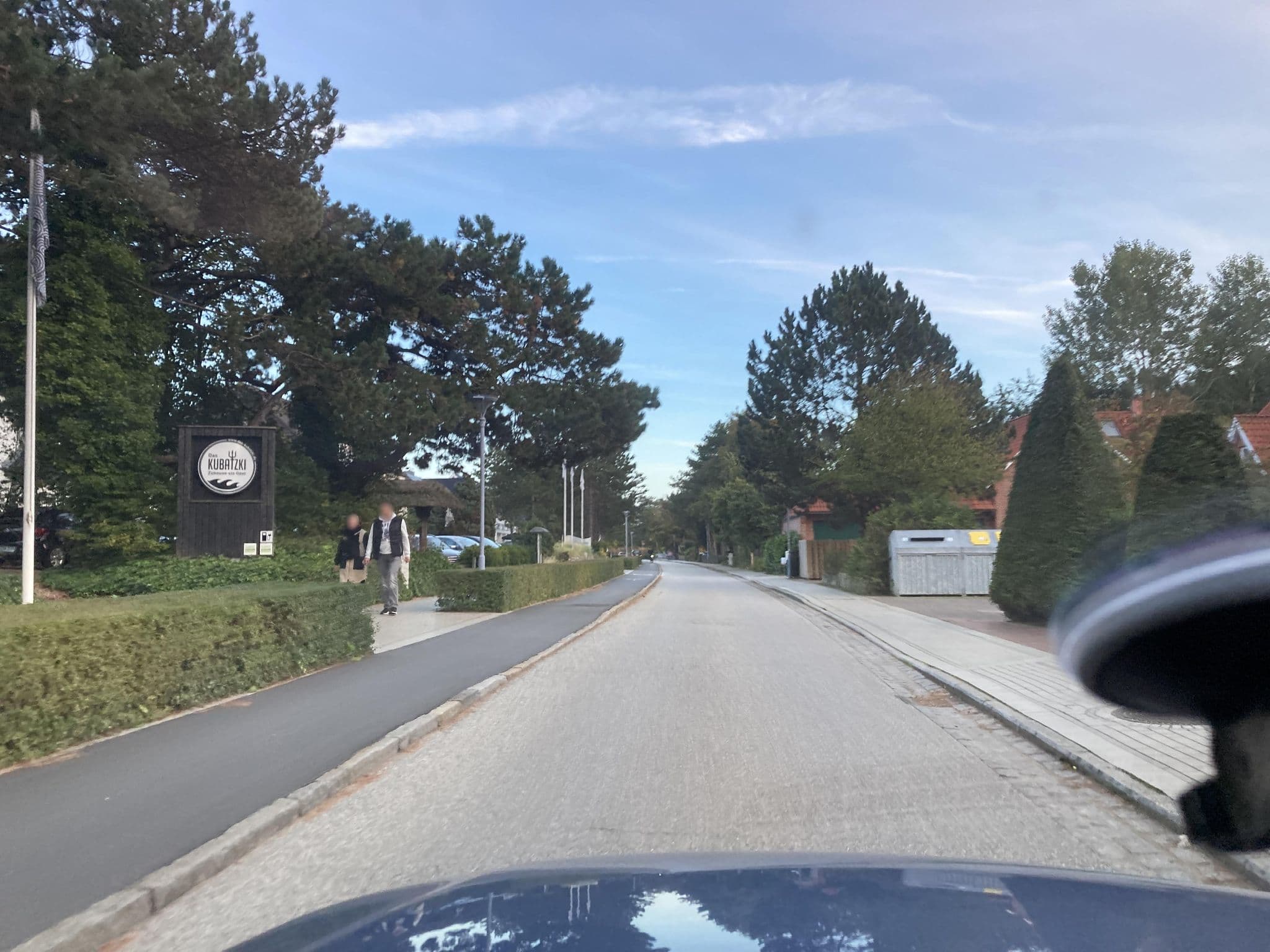 Street view near Hotel Friesenresidenz Betriebs GmbH & Co, Sankt Peter-Ording — © robffm (CC BY-SA · Mapillary)