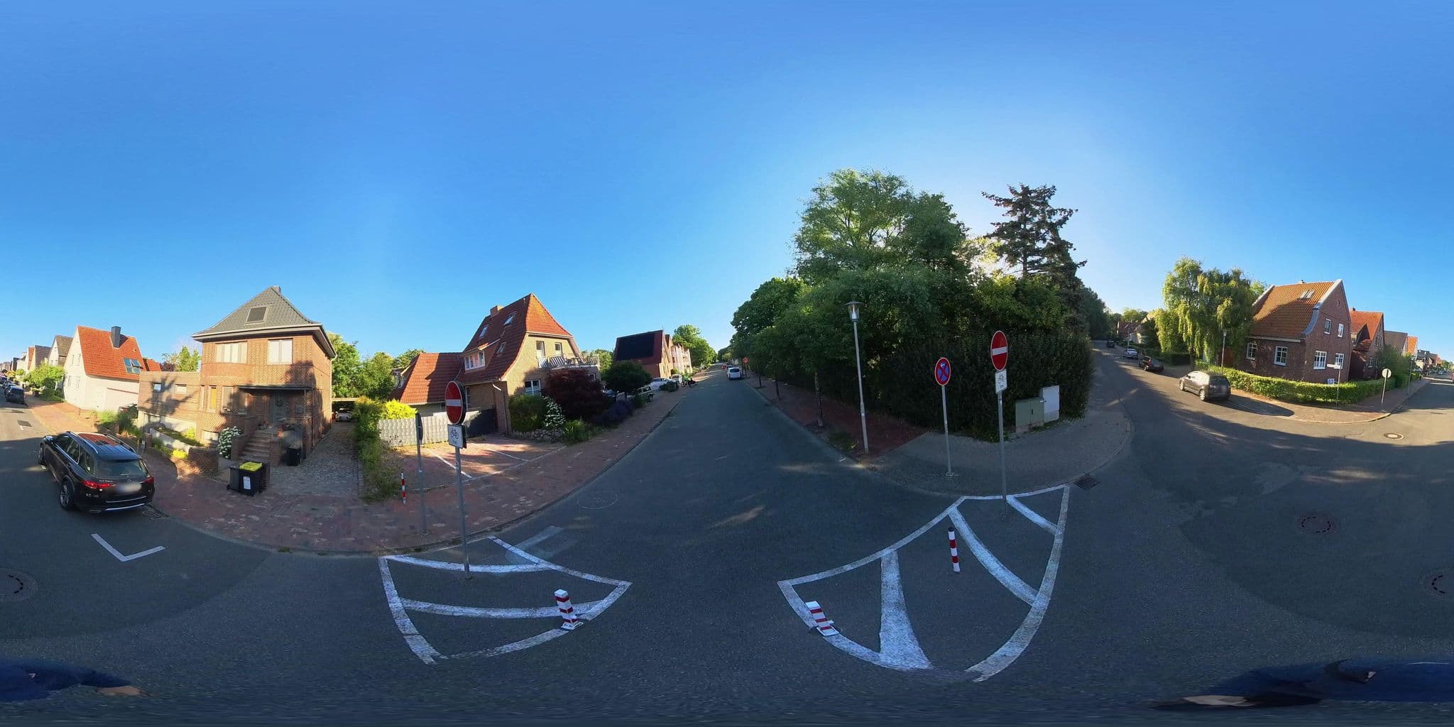 Street view near Strandhaus am Kurpark, Cuxhaven — © osmplus_org (CC BY-SA · Mapillary)