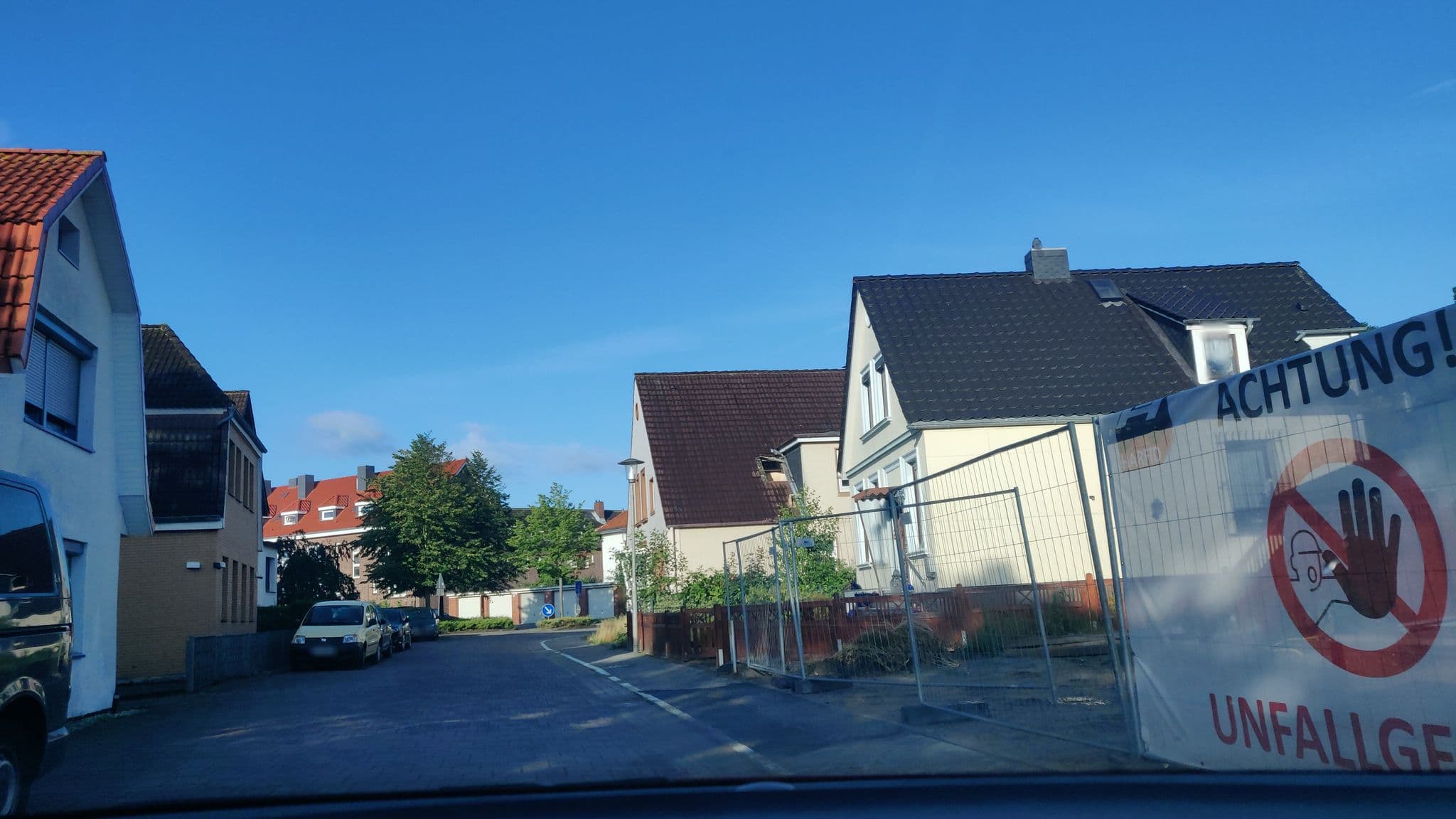 Street view near Landhaus Döse, Cuxhaven — © mighty_eighty (CC BY-SA · Mapillary)