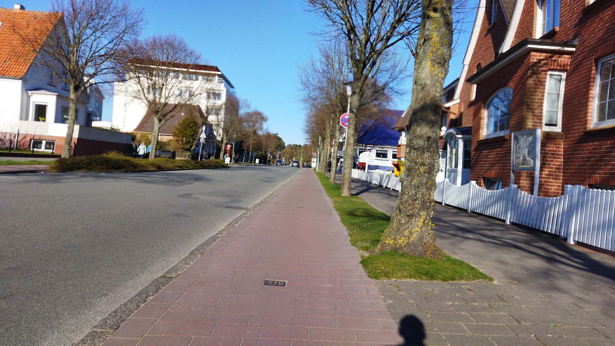 Street view near Haus Seeschwalbe, Cuxhaven — © changchun1 (CC BY-SA · Mapillary)