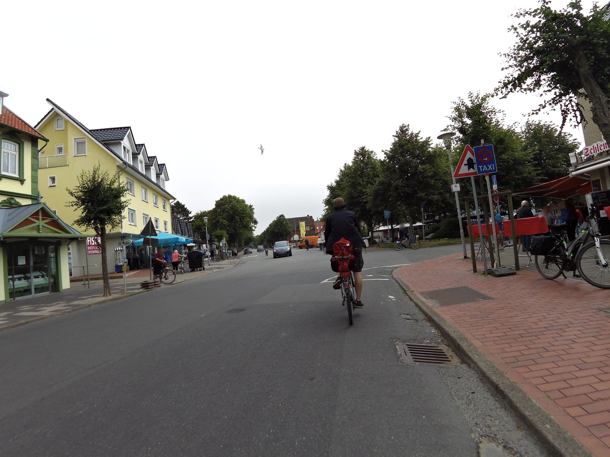 Street view near AVG Gerken - Ferienquartiere in Cuxhaven, Cuxhaven — © bitnapper (CC BY-SA · Mapillary)