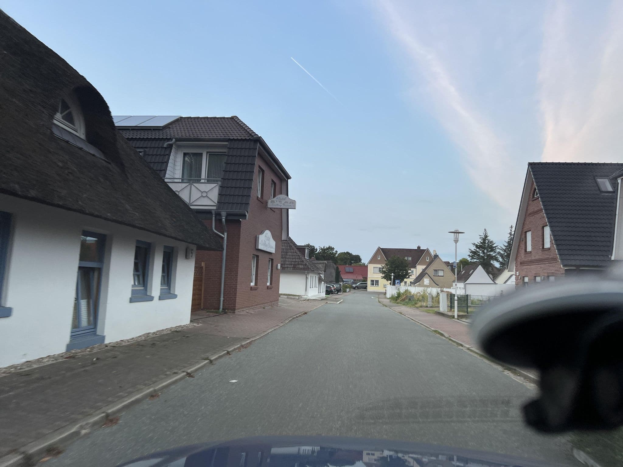 Street view near Hotel Dorfkrug Büsum GmbH & Co, Büsum — © robffm (CC BY-SA · Mapillary)