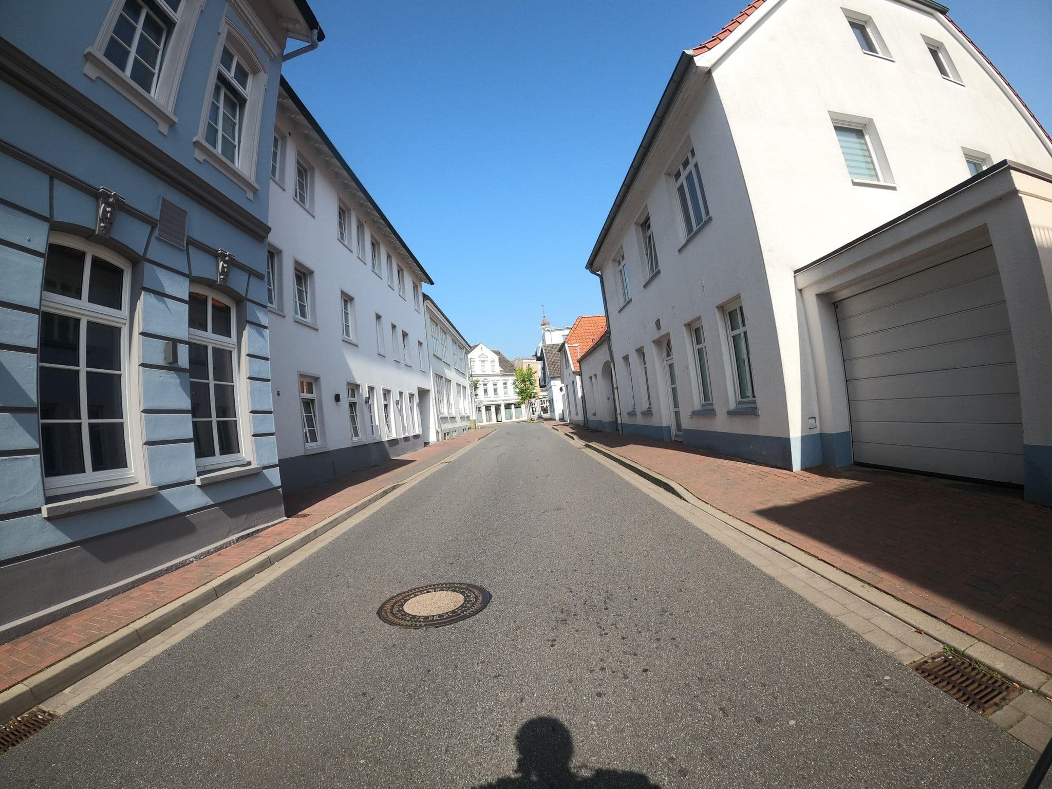 Street view near Friesenhof Restaurant und Saalbetrieb, Varel — © VIA_KK (CC BY-SA · Mapillary)