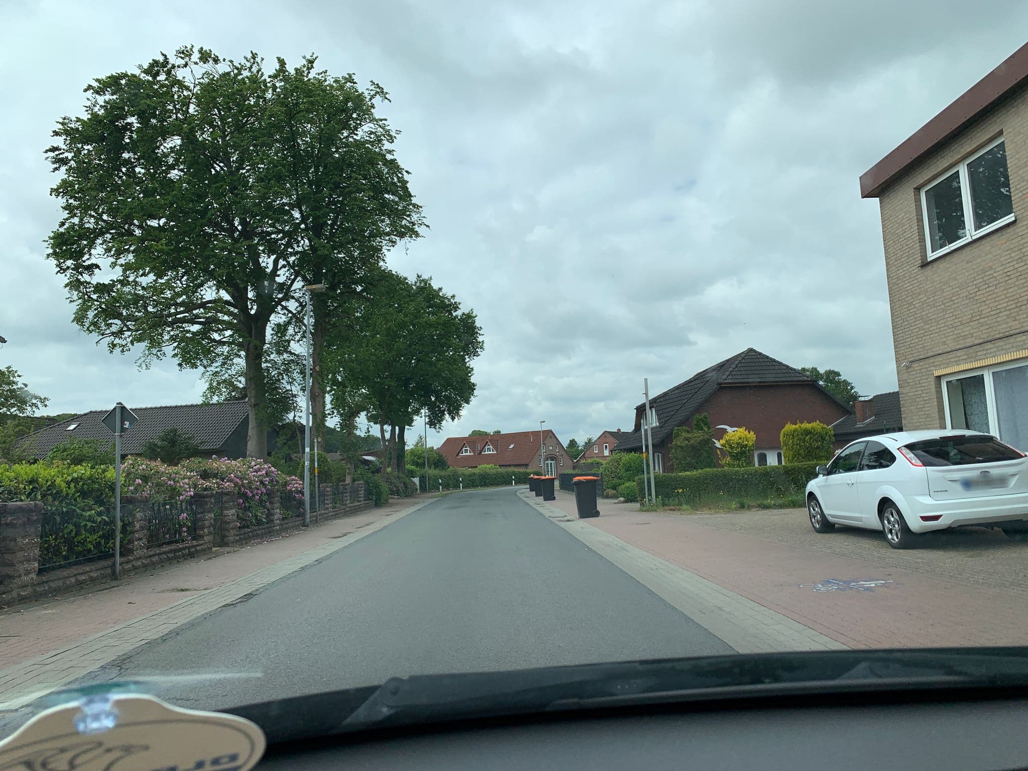 Street view near Resthouse Hostel Rabi Harb Hotel Pension Hostel in Friesland, Varel — © deleted_user (CC BY-SA · Mapillary)