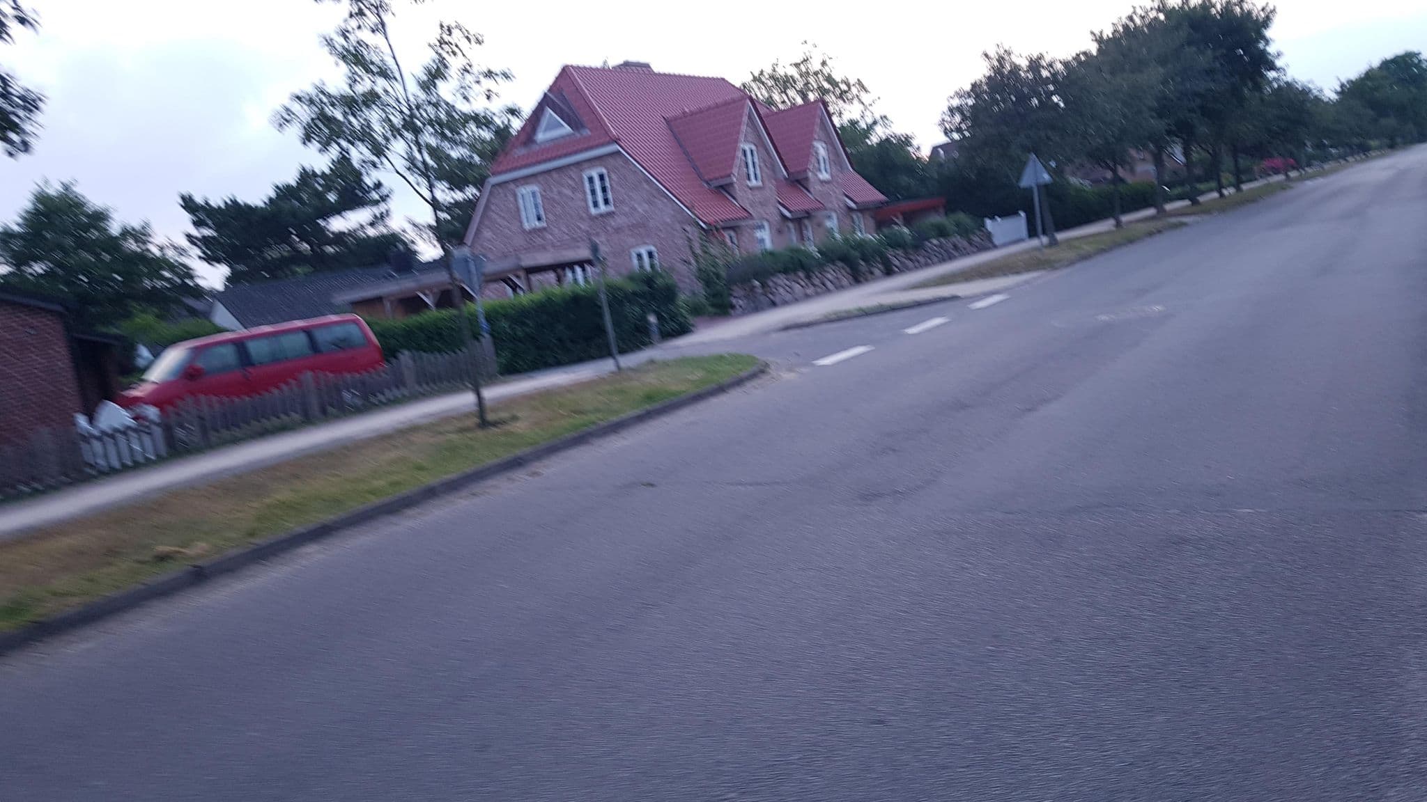 Street view near Pension Hitzsand, Sankt Peter-Ording — © dsmm (CC BY-SA · Mapillary)