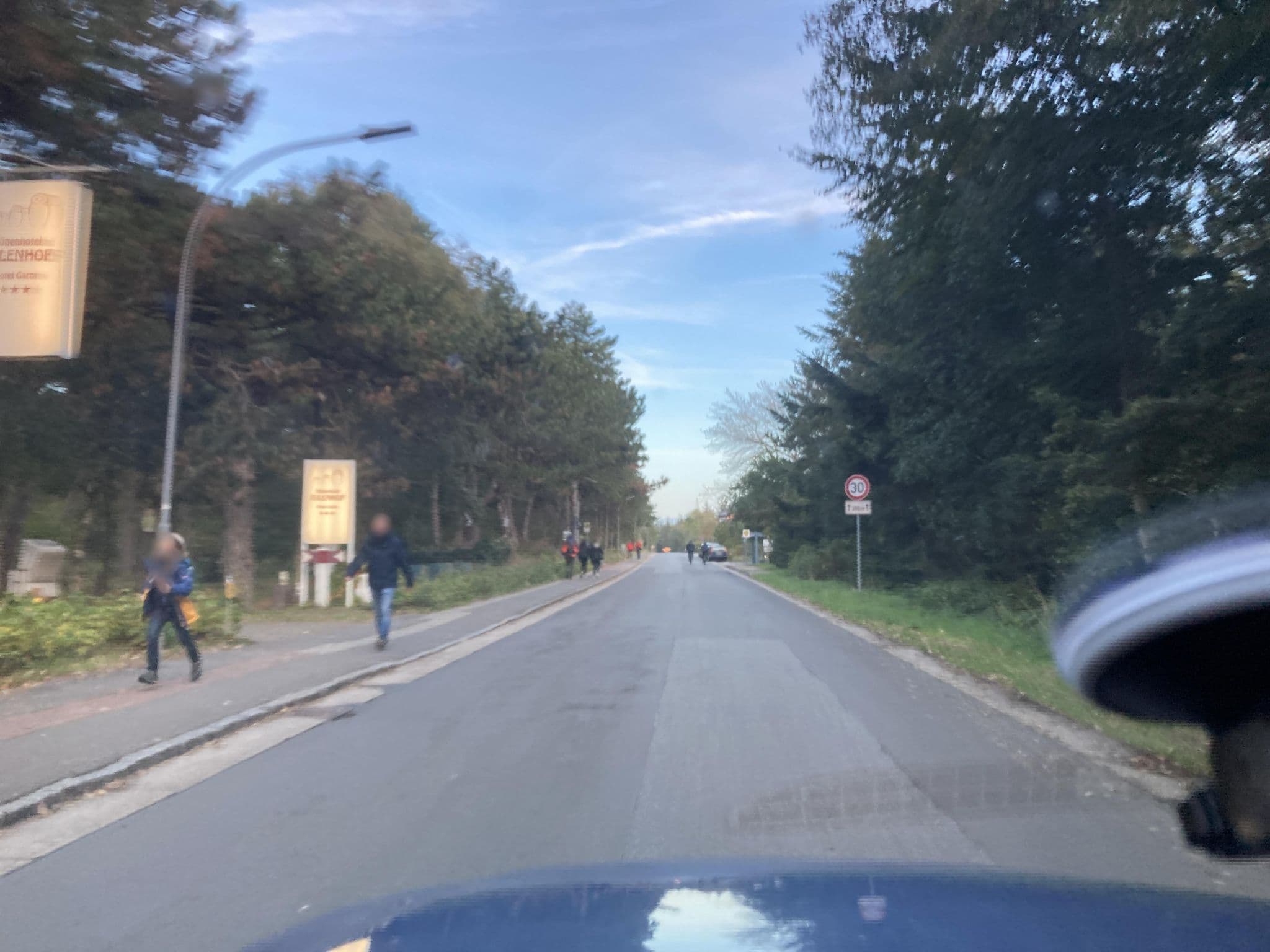 Street view near Dünen-Stuuv, Sankt Peter-Ording — © robffm (CC BY-SA · Mapillary)
