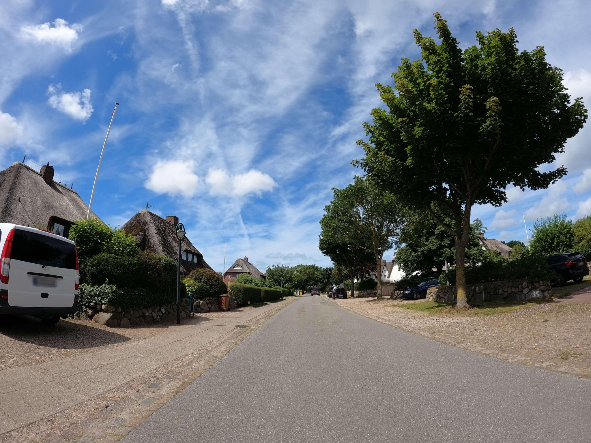 Street view near Urlaub auf Sylt Ferienwohnung bei Thomsen, Keitum — © strubbl (CC BY-SA · Mapillary)