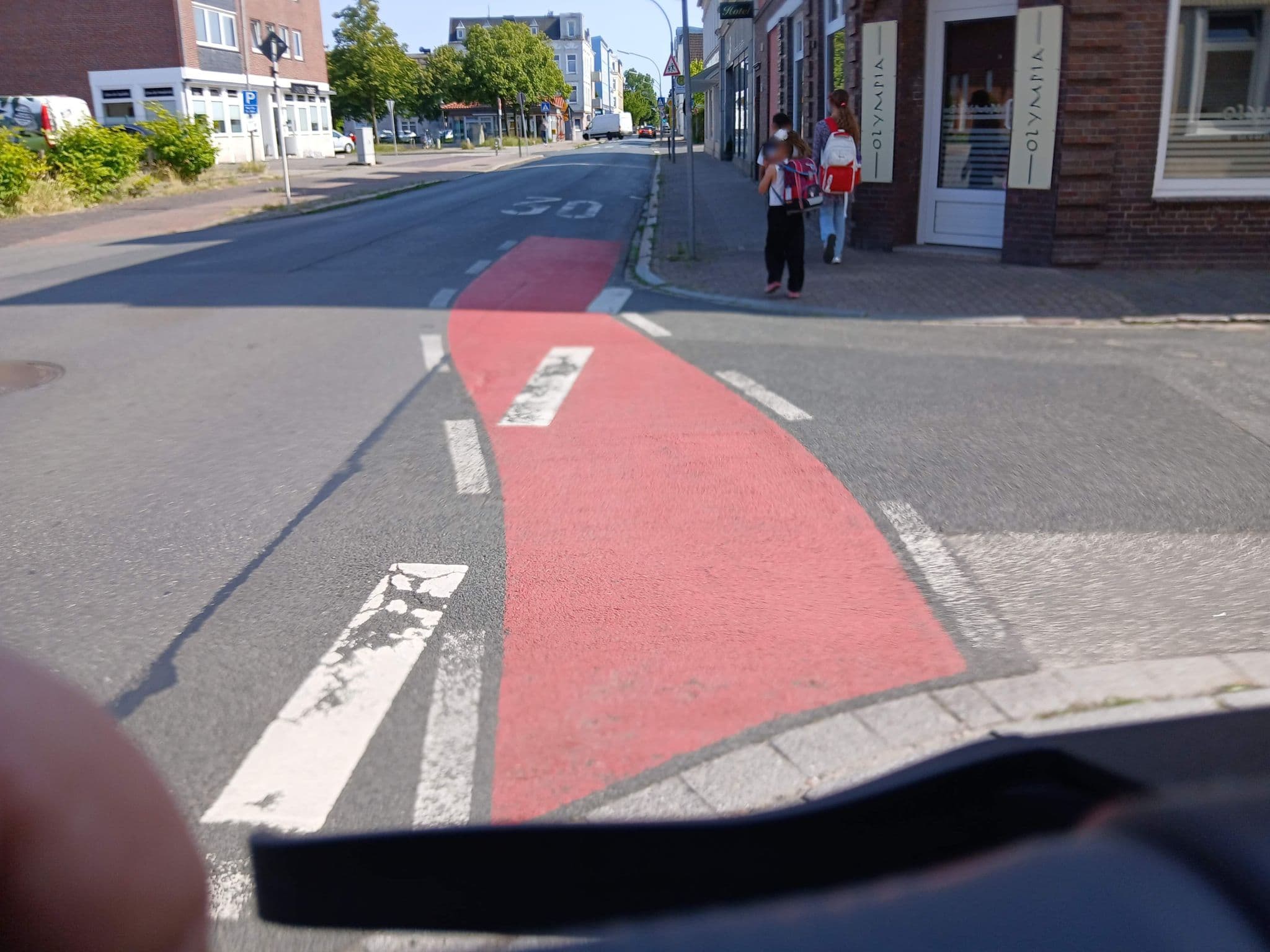 Street view near Banter Hof, Wilhelmshaven — © gee30 (CC BY-SA · Mapillary)