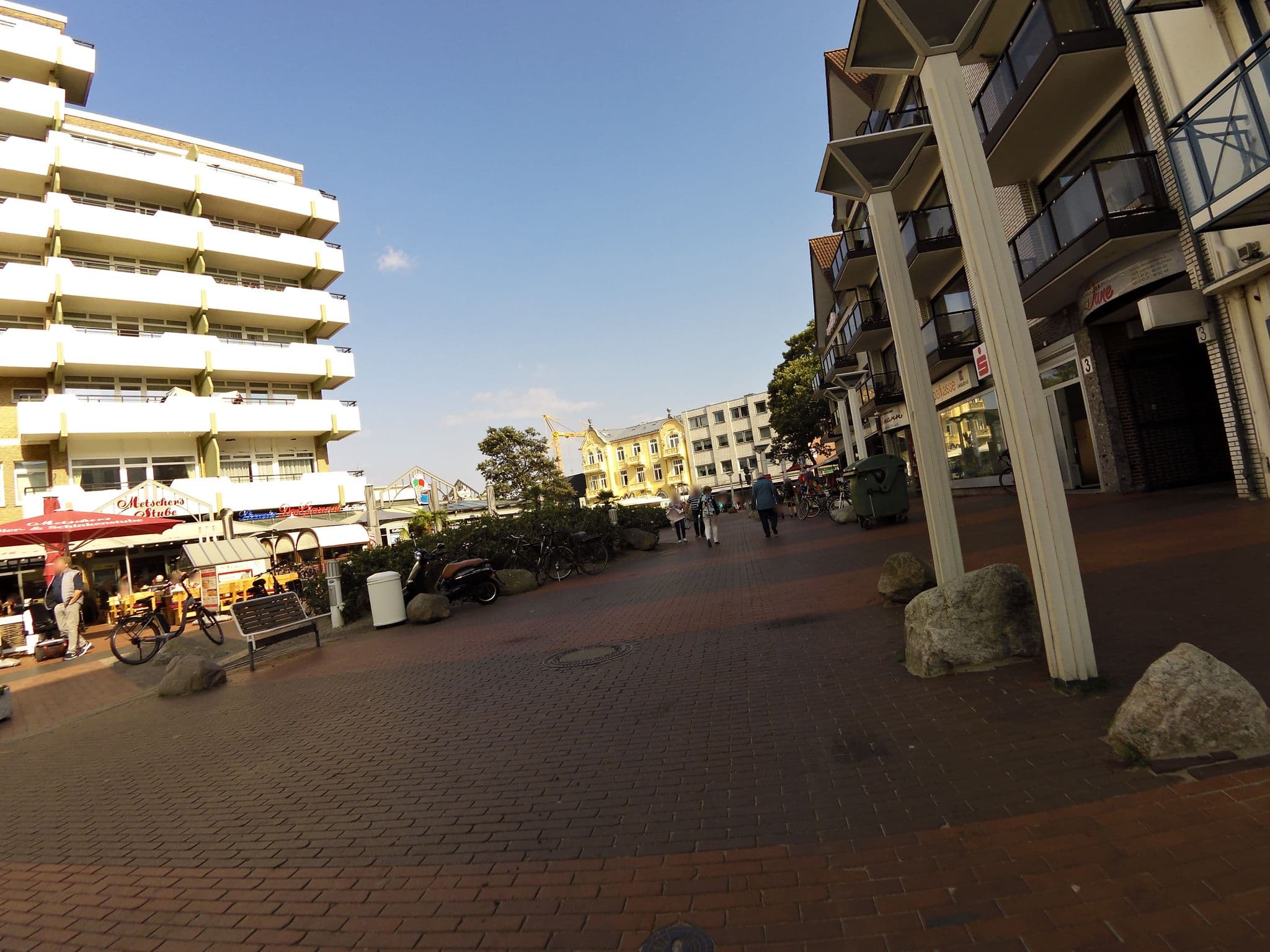 Street view near Haus Düne, Cuxhaven — © bitnapper (CC BY-SA · Mapillary)