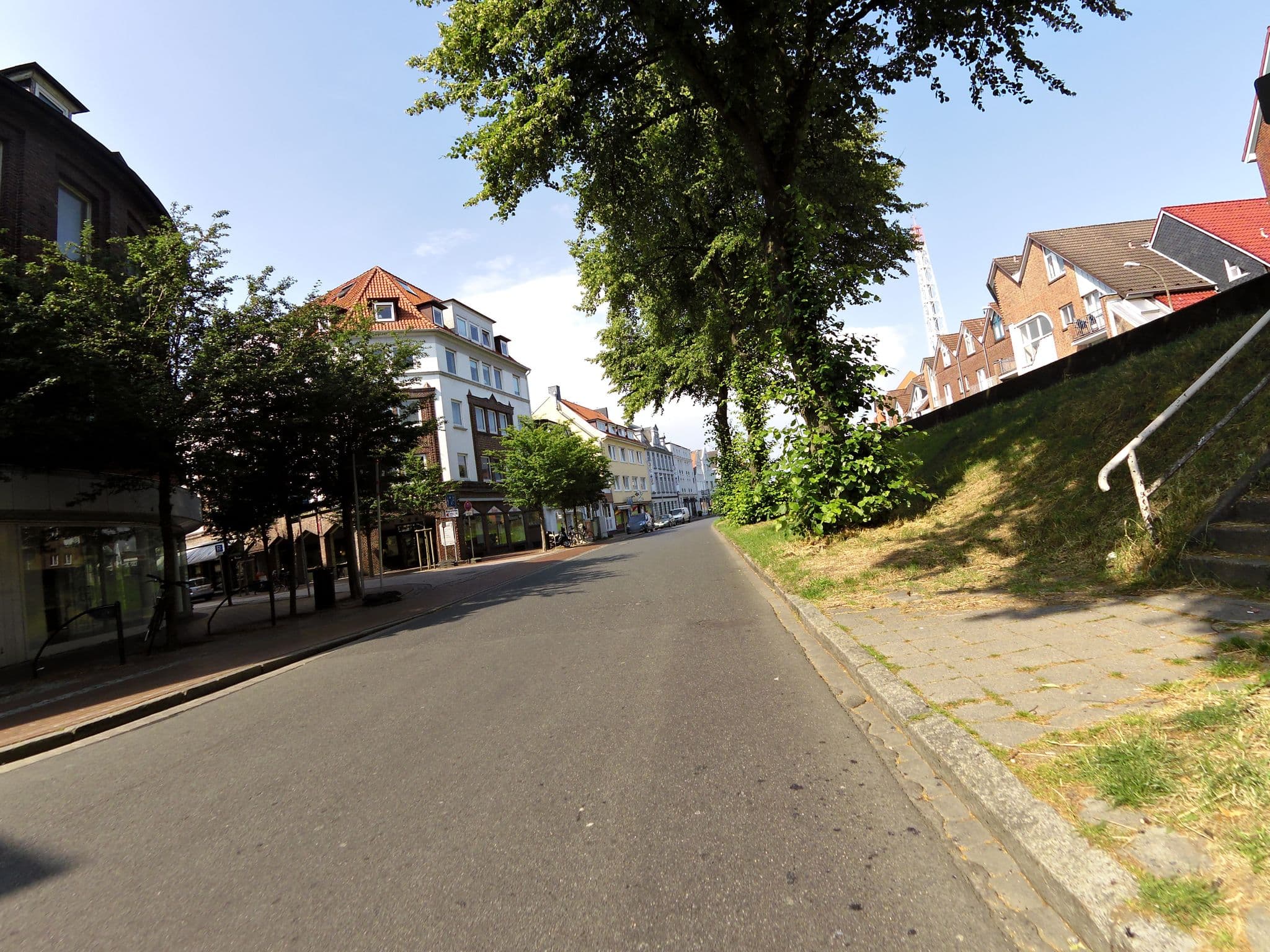 Street view near Marina 38-2, Cuxhaven — © bitnapper (CC BY-SA · Mapillary)