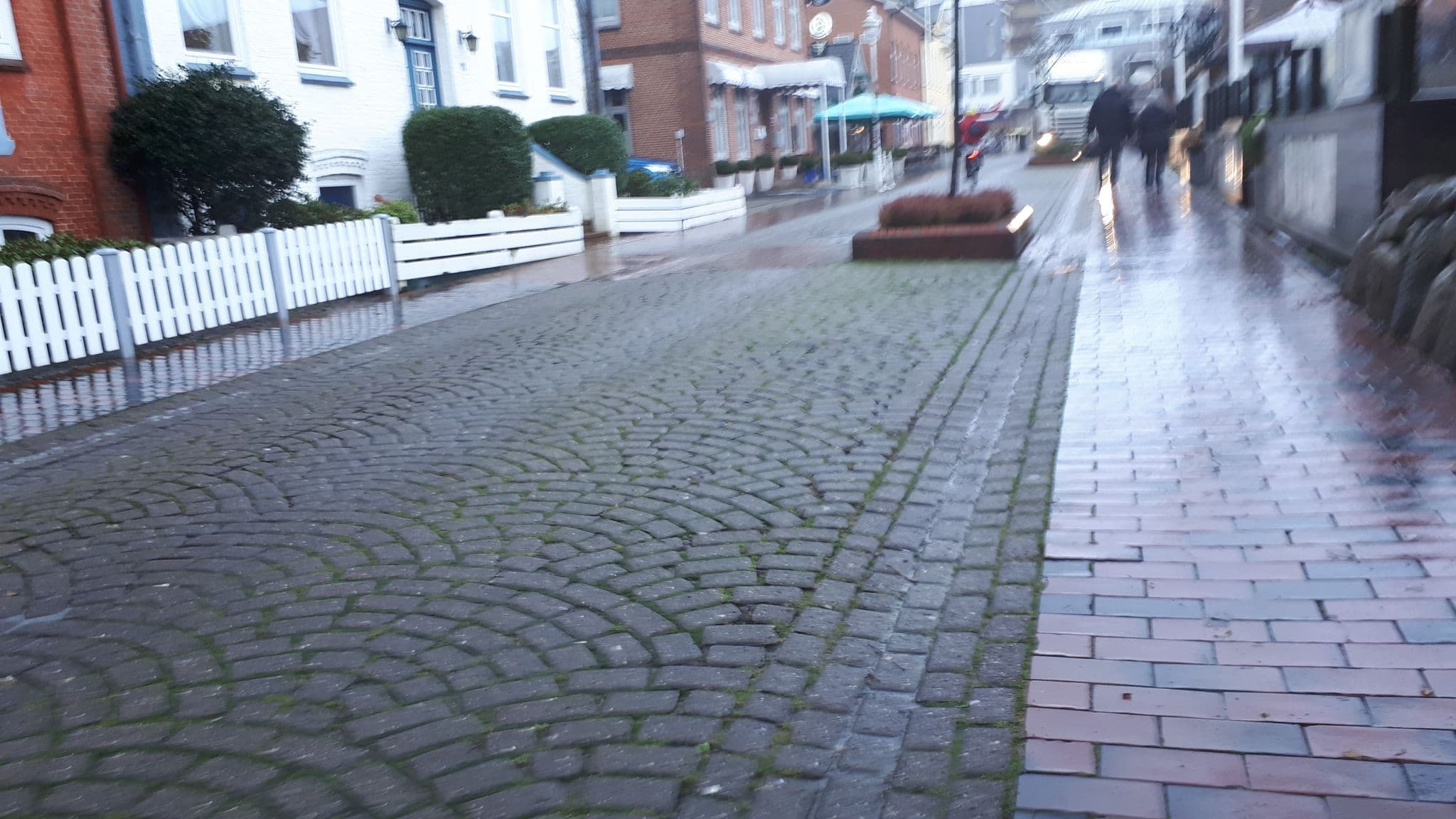 Street view near Metropol, Westerland — © bernd_niemann (CC BY-SA · Mapillary)