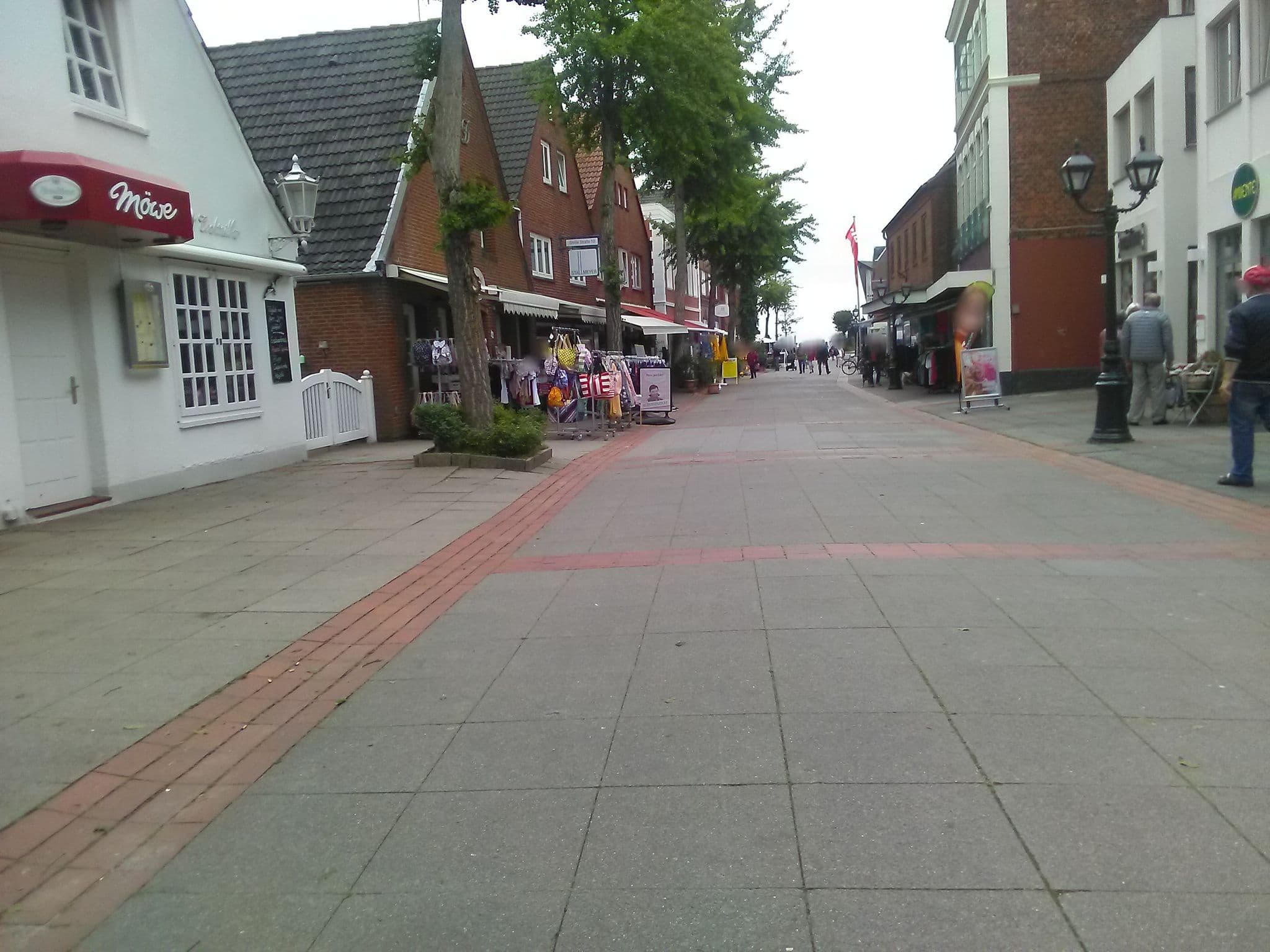 Street view near ferienwohnung-mieten-foehr.de, Wyk auf Föhr — © bernd_niemann (CC BY-SA · Mapillary)