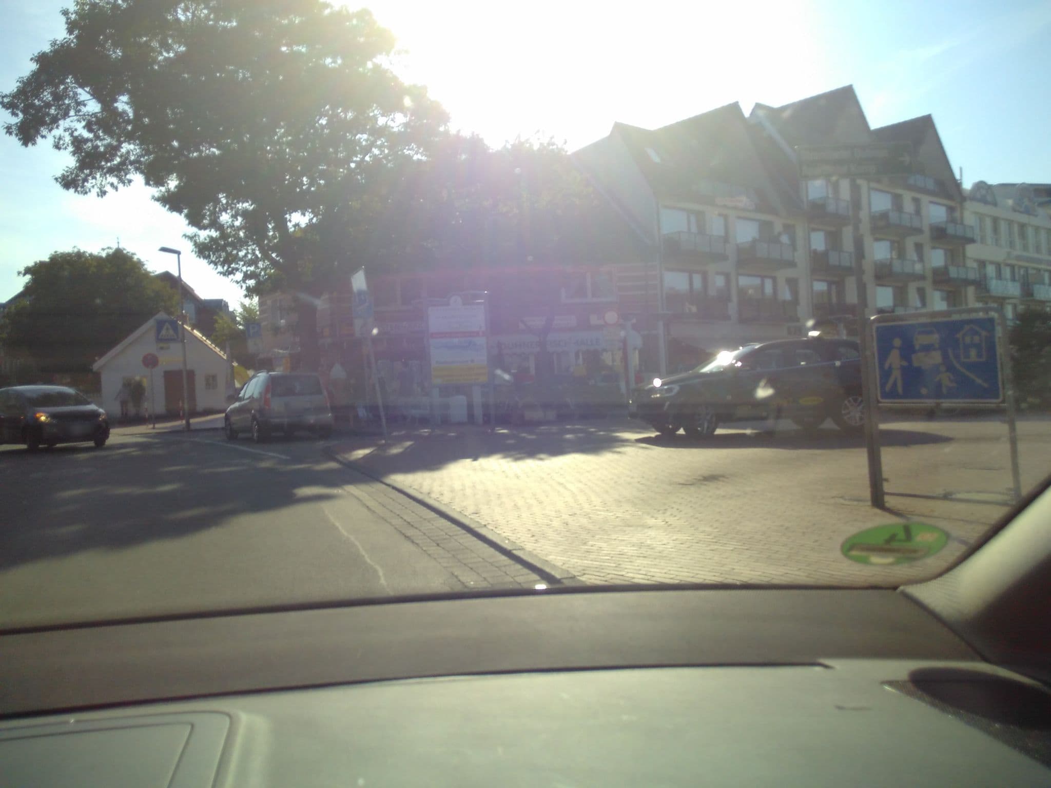 Street view near Haus Bärbel Ferienwohnungen, Cuxhaven — © zuse (CC BY-SA · Mapillary)