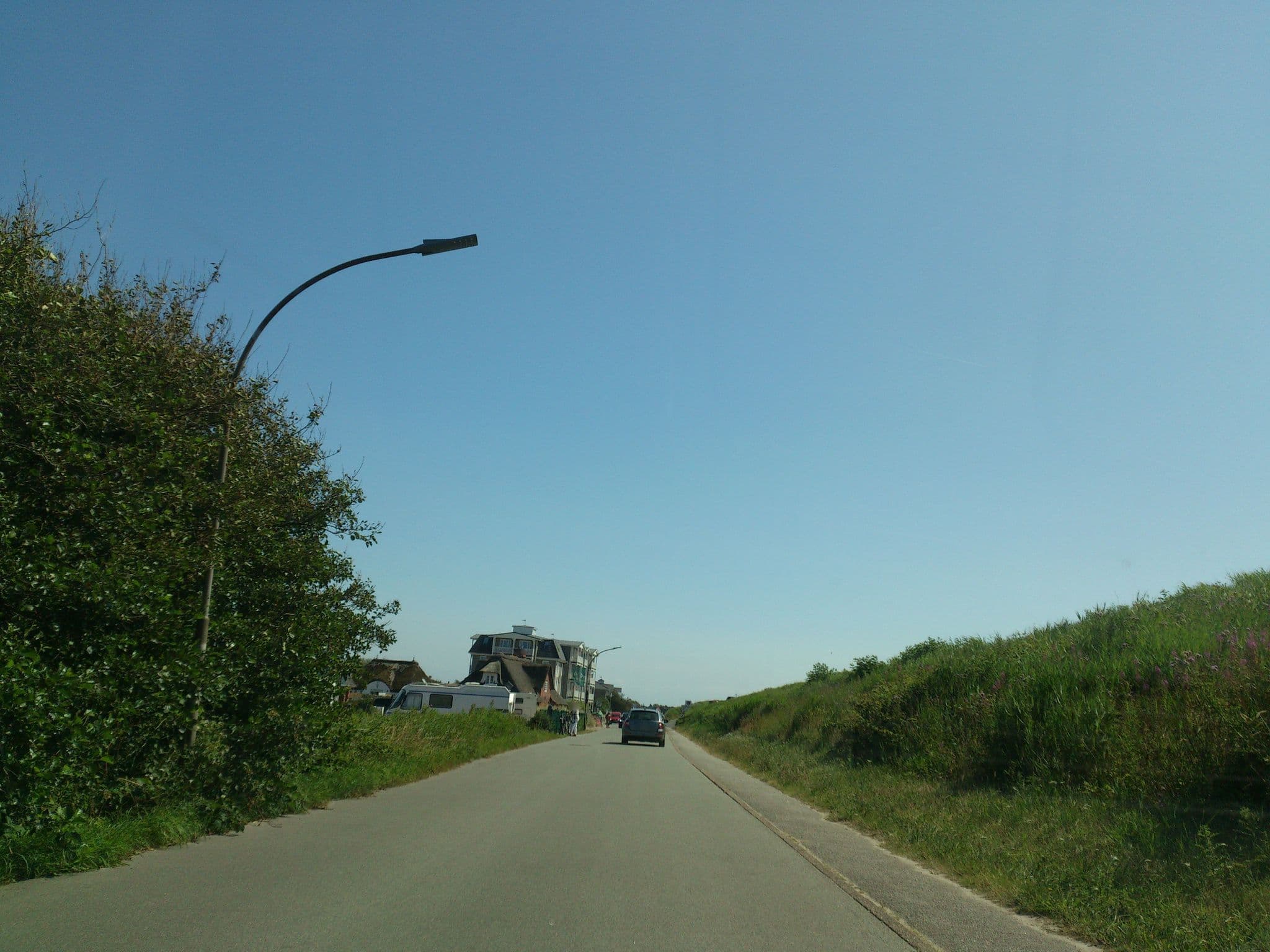 Street view near Zum alten Anker, Sankt Peter-Ording — © amenophis (CC BY-SA · Mapillary)