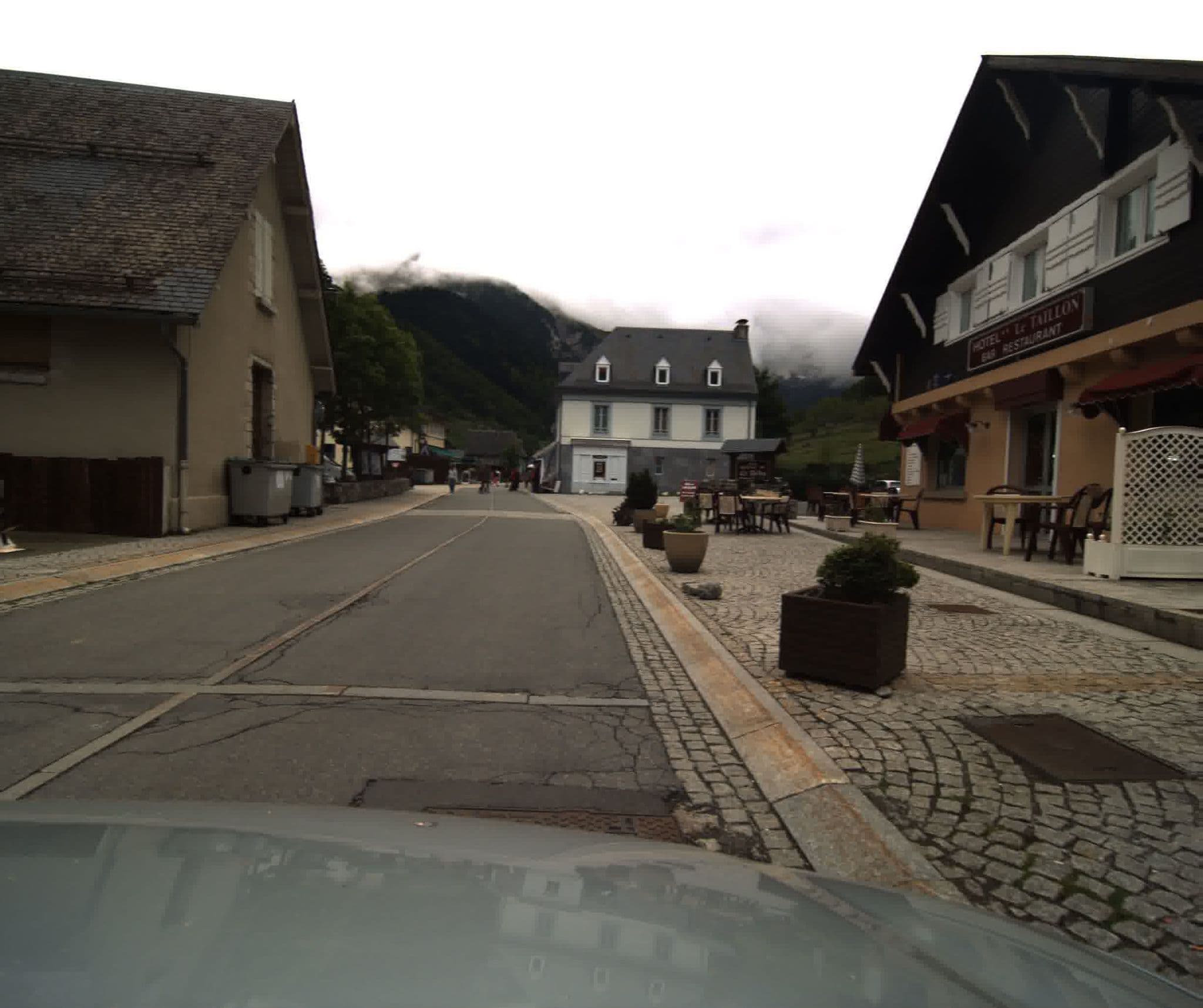 Street view near Le Taillon, Luz-Saint-Sauveur — © sogefi (CC BY-SA · Mapillary)