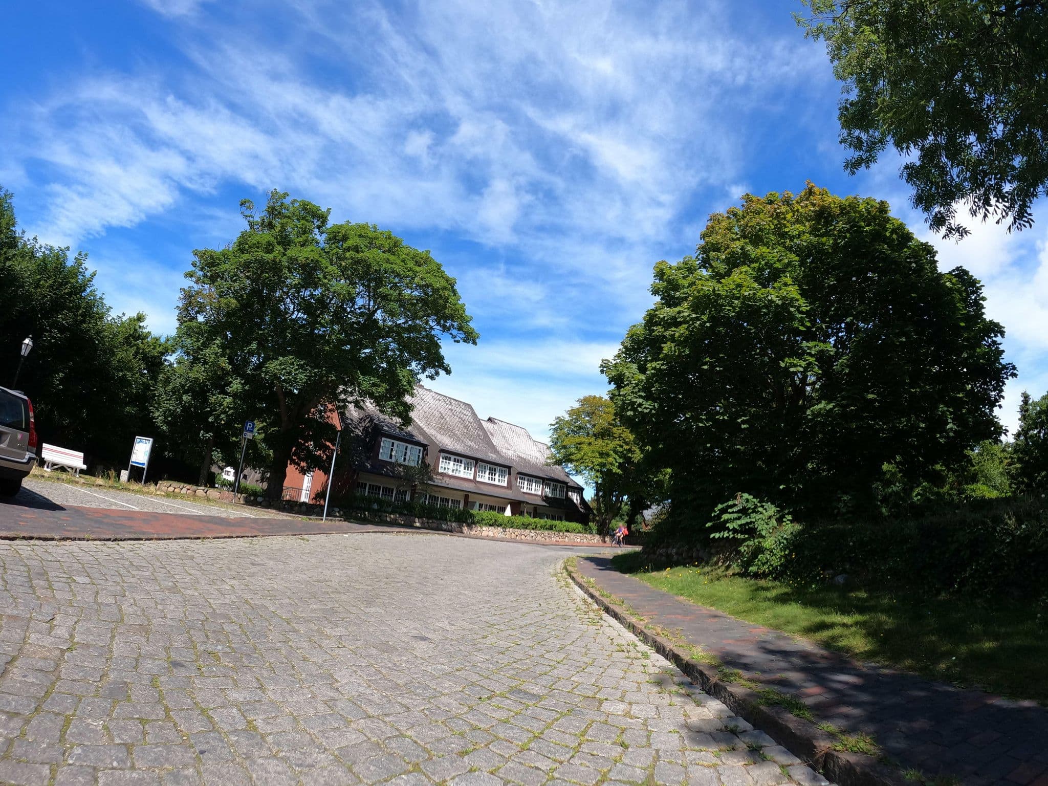 Street view near Kirchenweg App15, Westerland — © strubbl (CC BY-SA · Mapillary)
