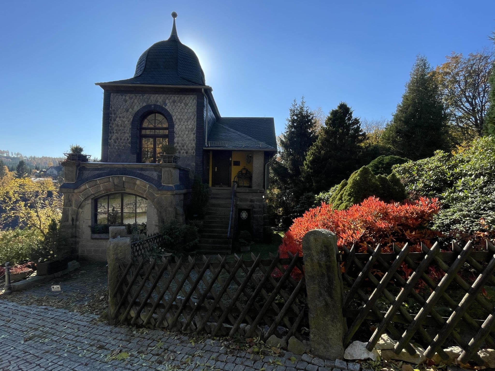 Street view near Ferienwohnung "Alter Kirche Glockenturm", Braunlage — © surveyor99 (CC BY-SA · Mapillary)