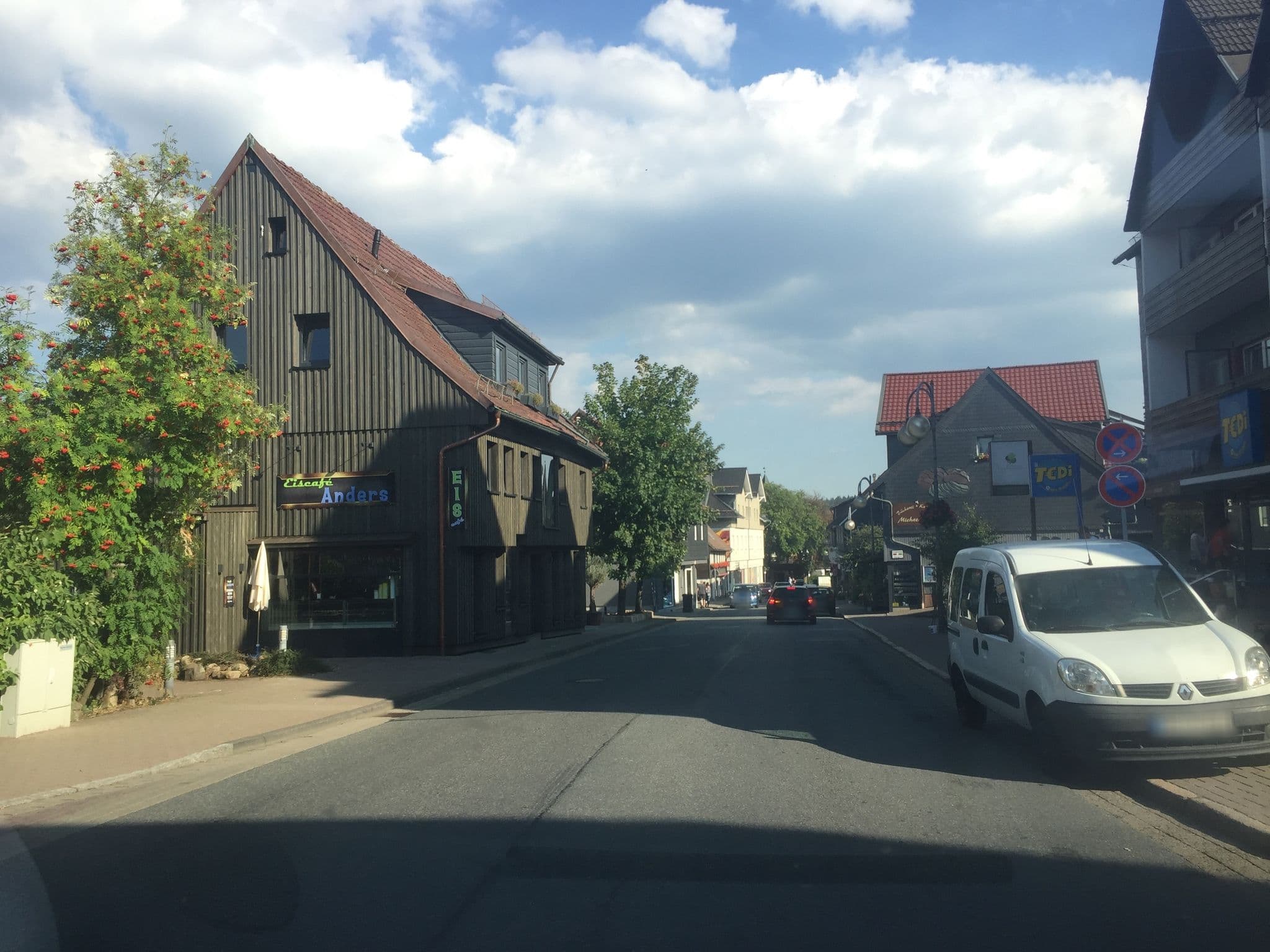 Street view near Hotel Viktoria Hotel, Braunlage — © fod (CC BY-SA · Mapillary)