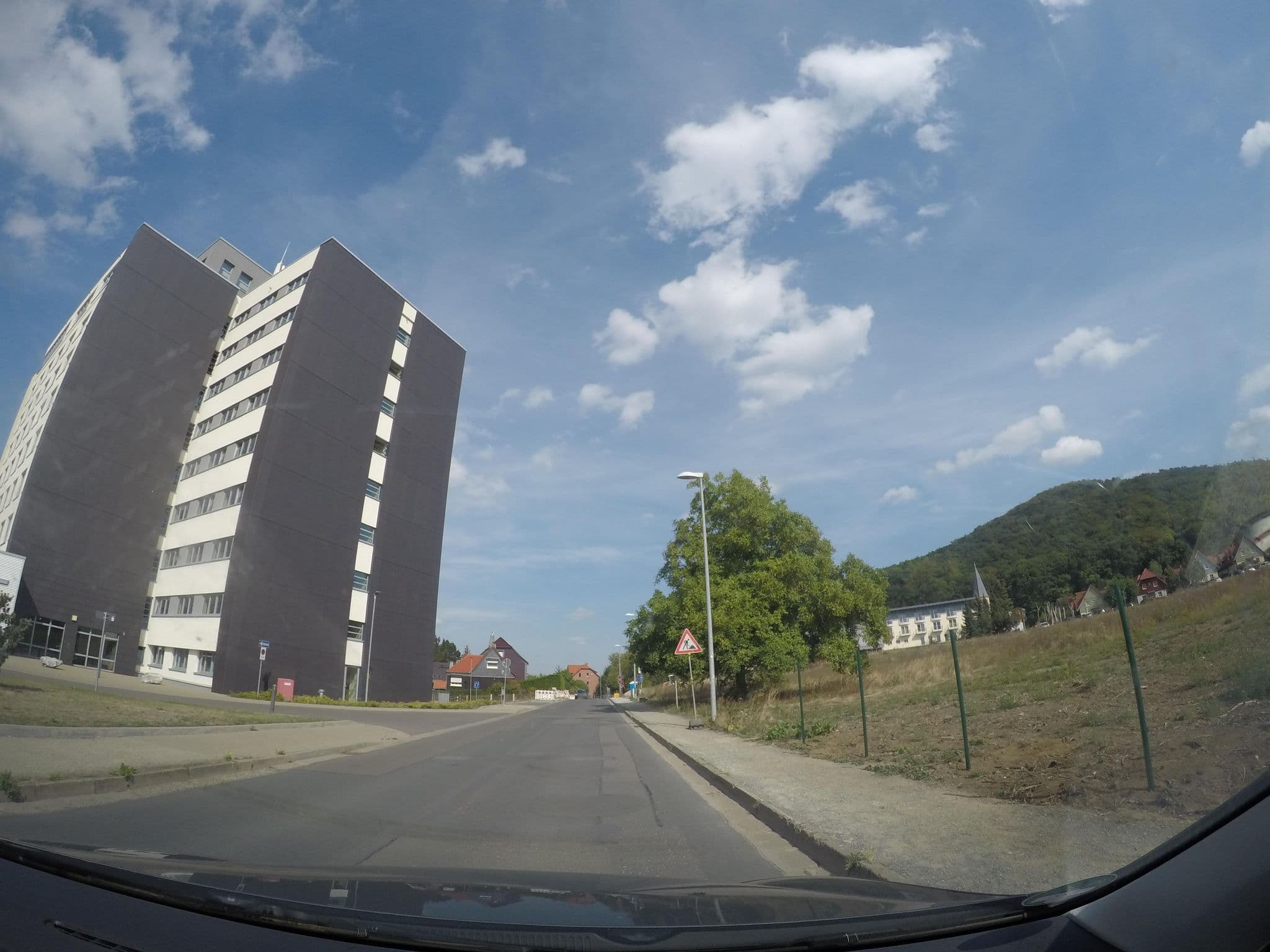 Street view near Hotel Stadt Wernigerode, Wernigerode — © sunnyteater (CC BY-SA · Mapillary)