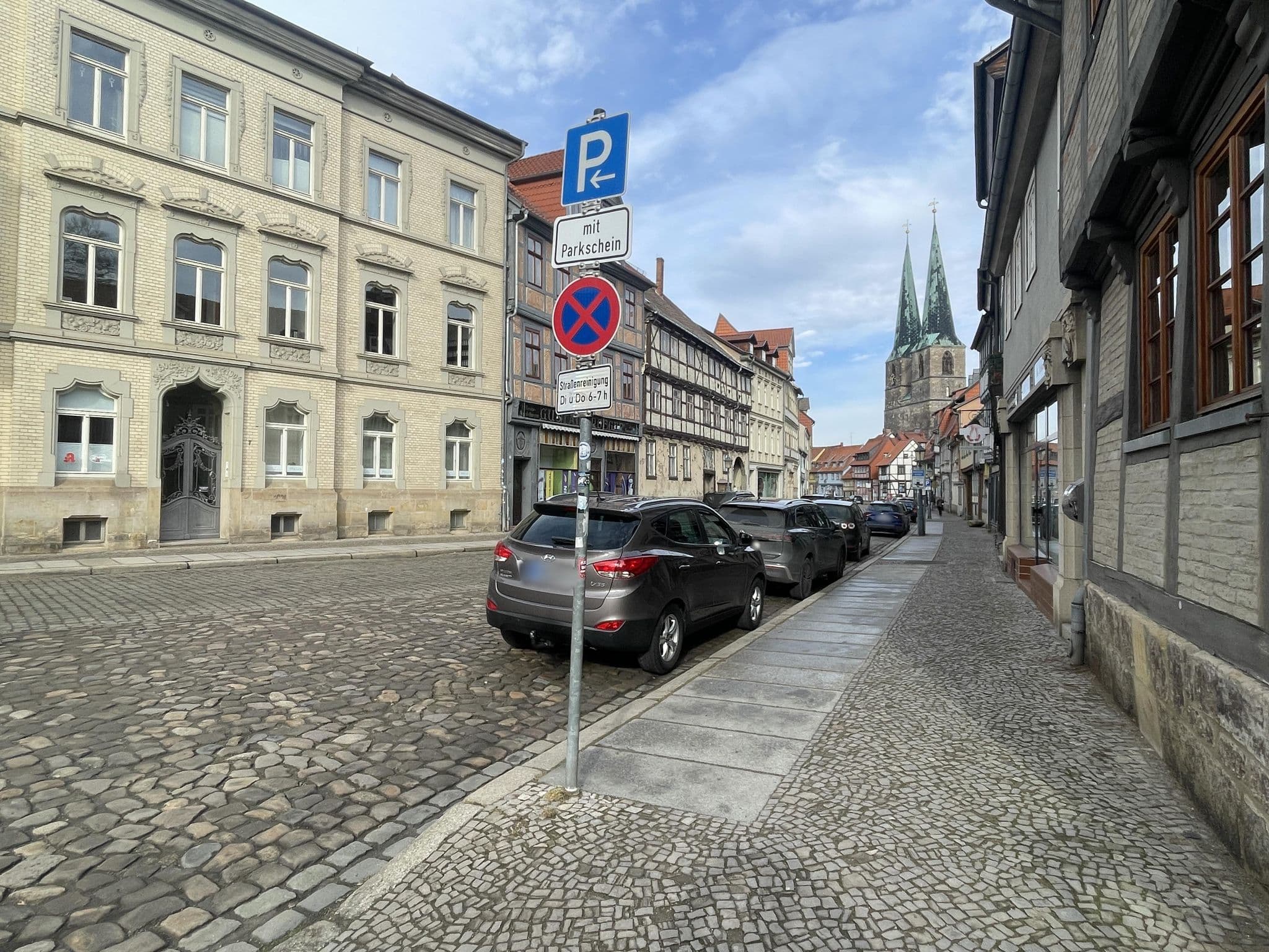 Street view near Ferienhaus Kaisereins, Quedlinburg — © surveyor99 (CC BY-SA · Mapillary)