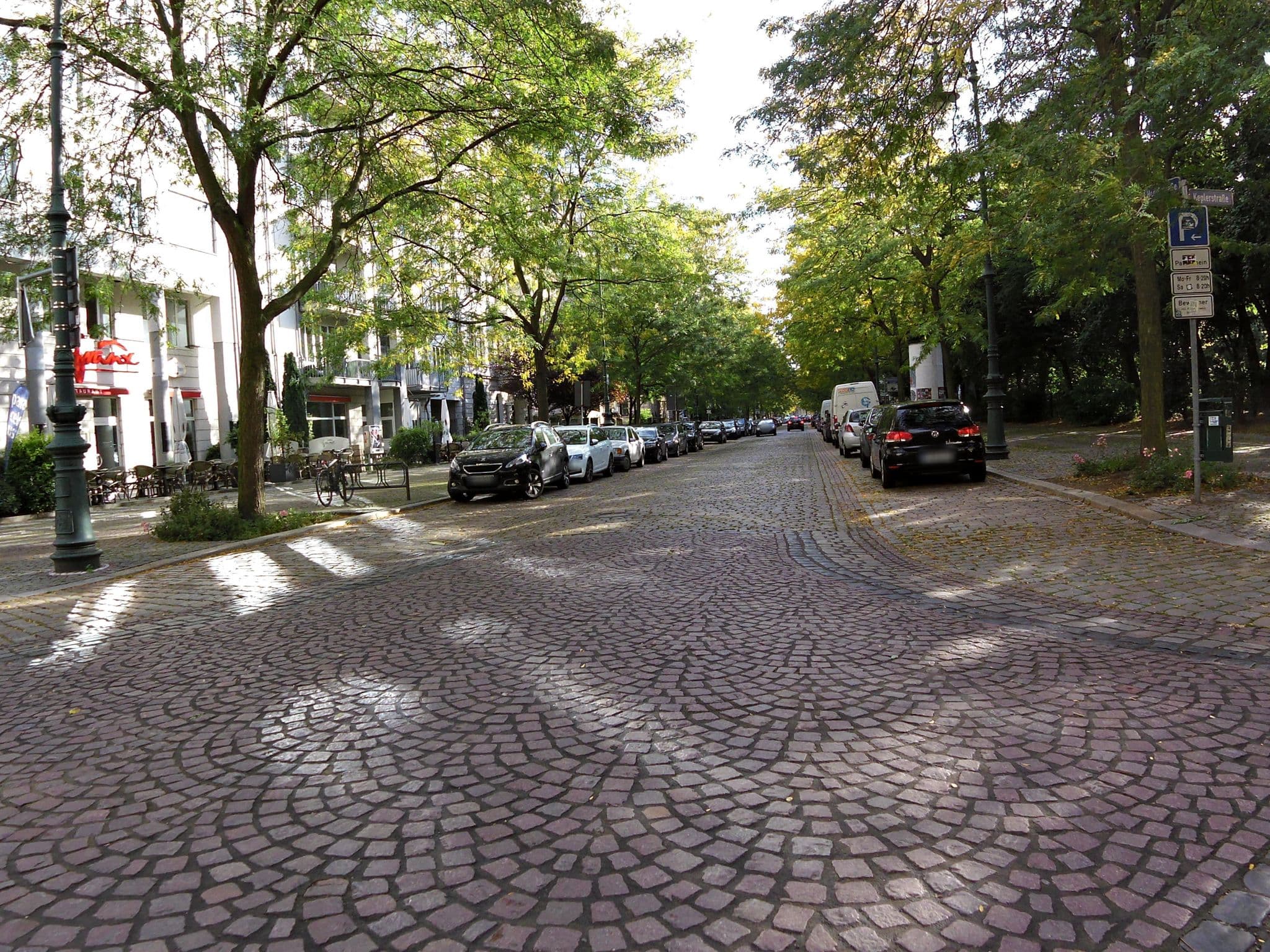 Street view near Pohnert Hans-Georg Dipl.-Jur, Magdeburg — © zoegglmeyr (CC BY-SA · Mapillary)