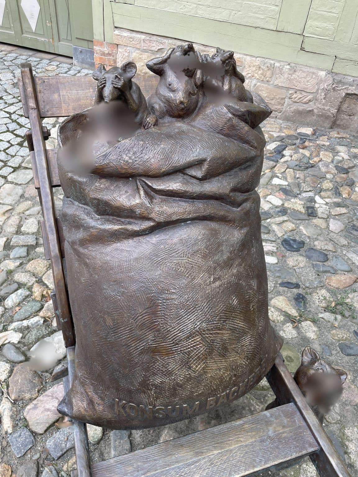 Street view near Kaufmannshaus Anno 1613, Quedlinburg — © surveyor99 (CC BY-SA · Mapillary)