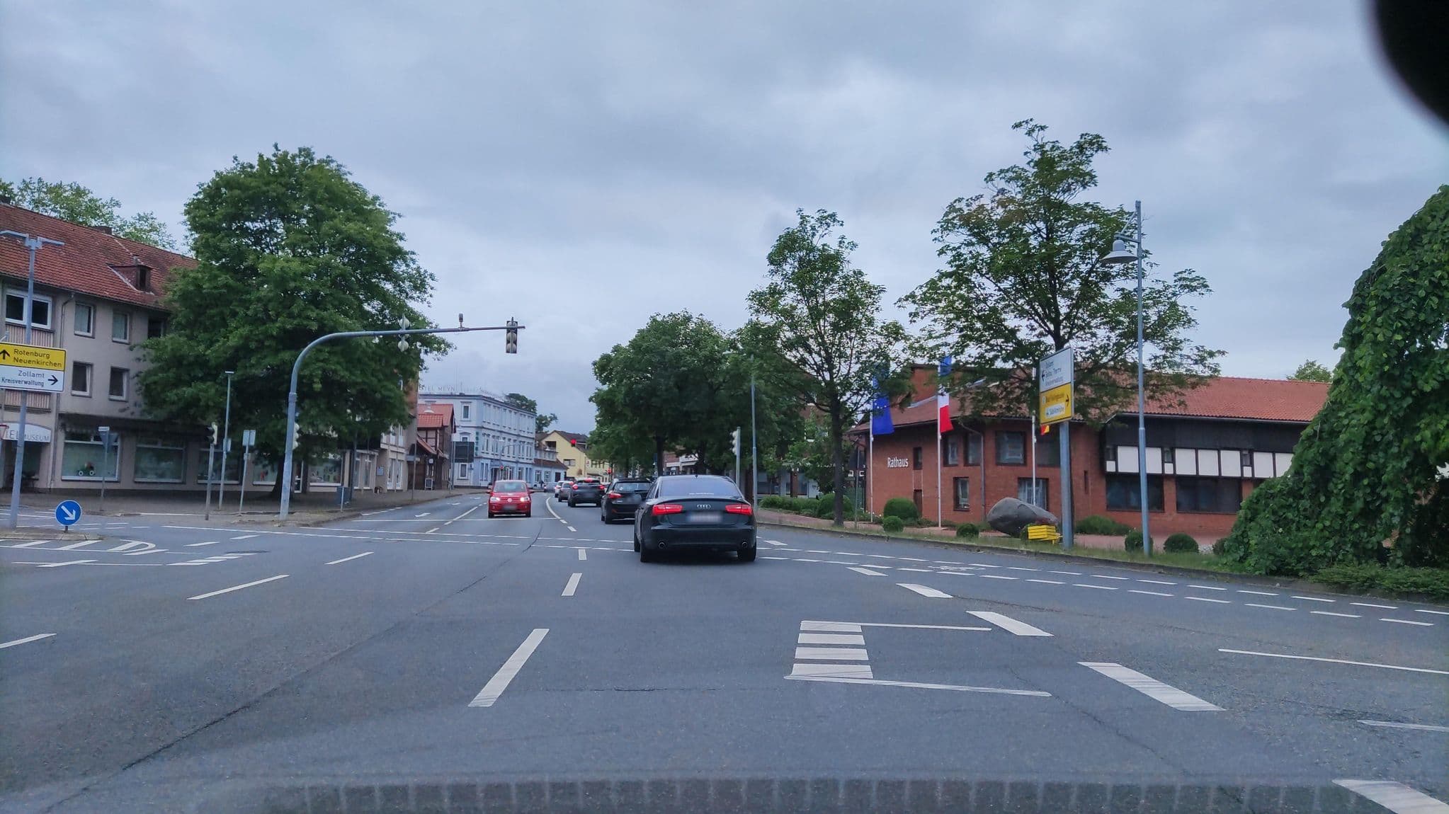 Street view near Deutsche Rentenversicherung, Soltau — © hotteliene (CC BY-SA · Mapillary)