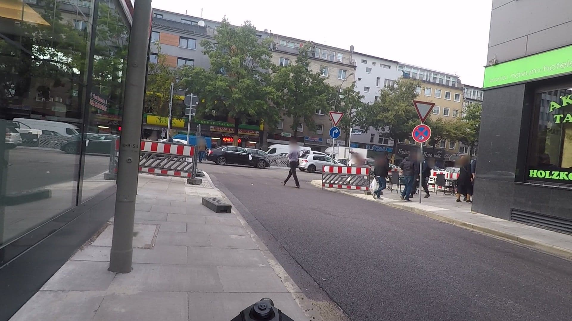 Street view near Brenner Hof Sphinx Hotel Hamburg, St. Georg — © mjay (CC BY-SA · Mapillary)