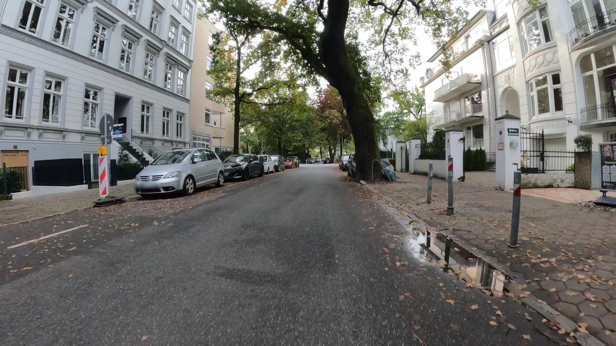 Street view near Hotel YORK Garni GmbH, St. Georg — © veloroute_hamburg (CC BY-SA · Mapillary)