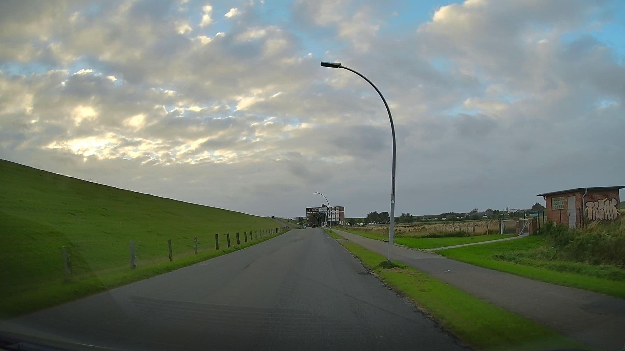 Street view near Nordseehotel Husum, Husum — © hendel (CC BY-SA · Mapillary)