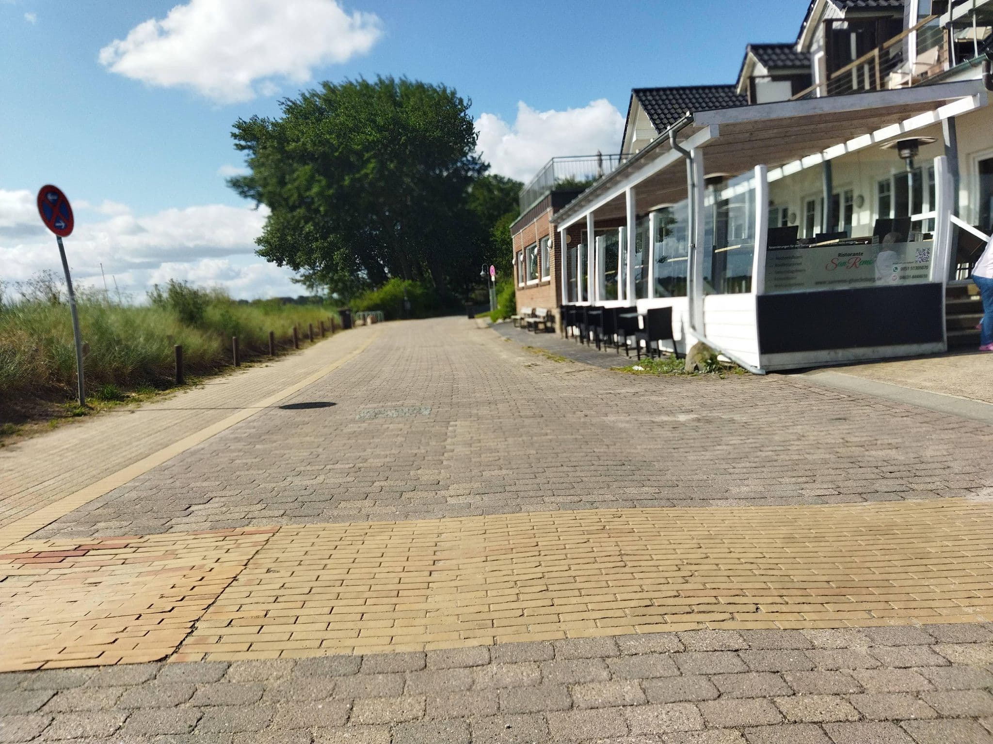 Street view near Strandhotel Drei, Glücksburg — © changchun1 (CC BY-SA · Mapillary)