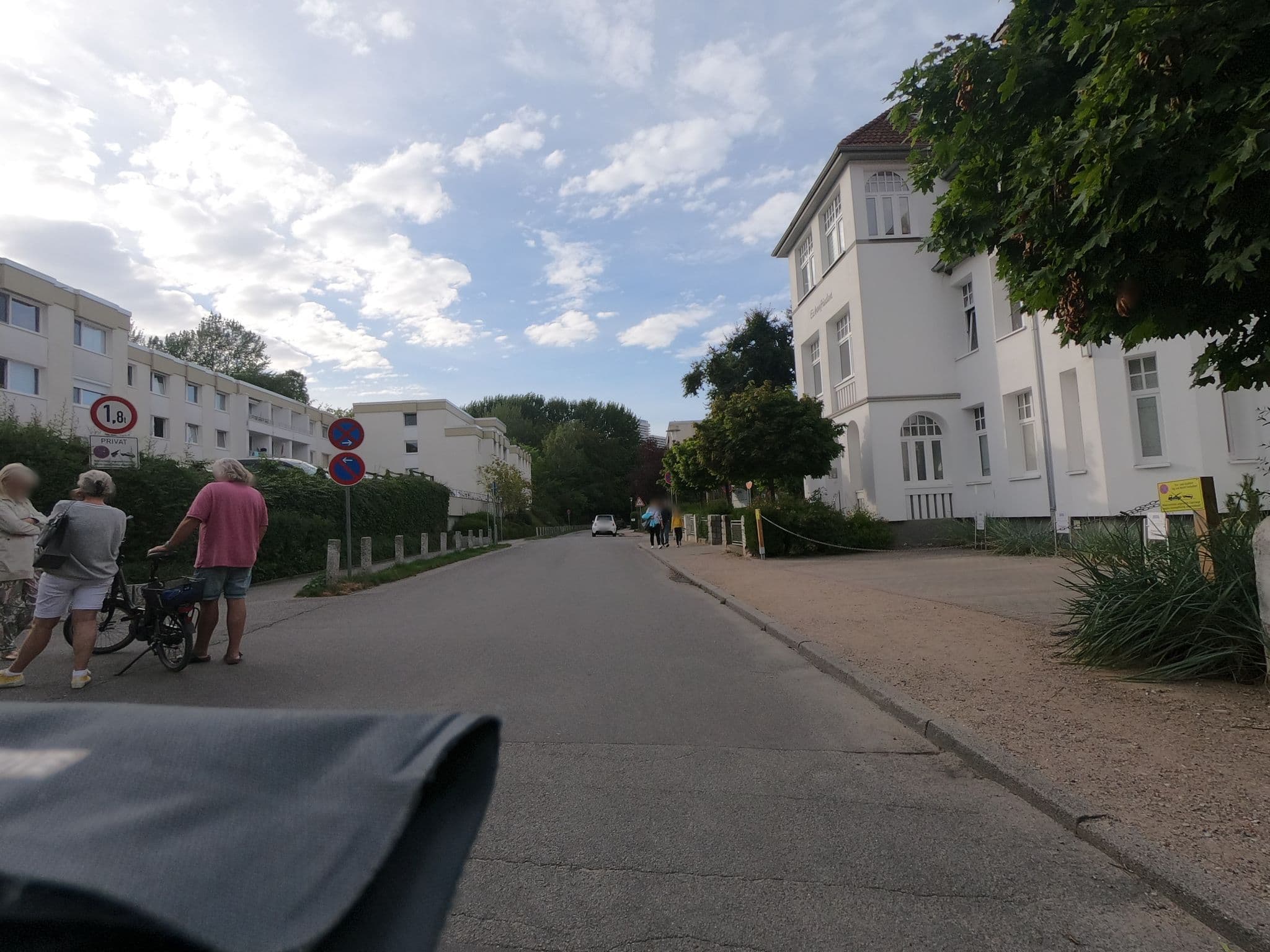 Street view near Ammerschuber Hans J. Pension, Timmendorfer Strand — © u14183 (CC BY-SA · Mapillary)
