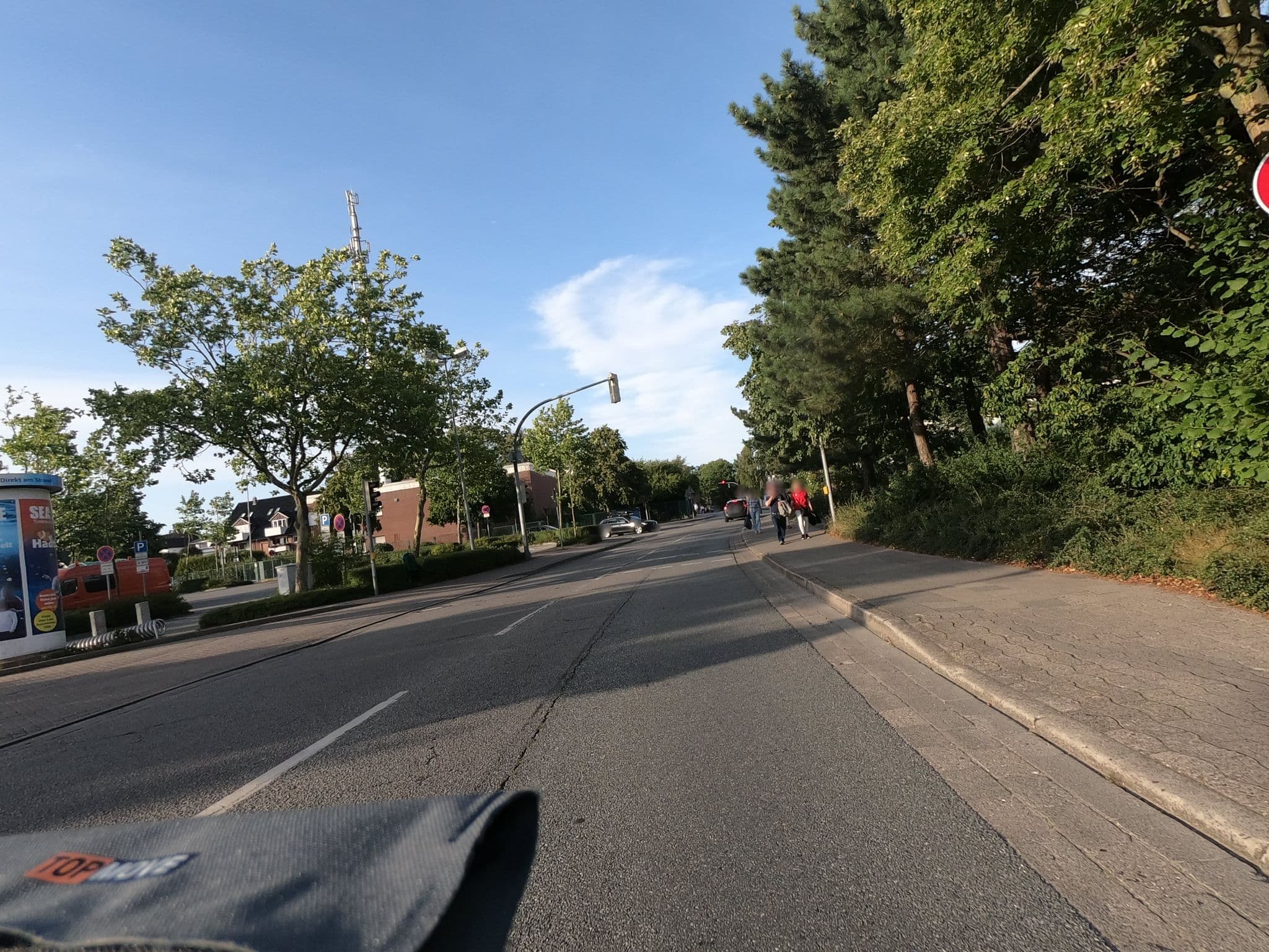 Street view near Schloss Warnsdorf, Timmendorfer Strand — © u14183 (CC BY-SA · Mapillary)