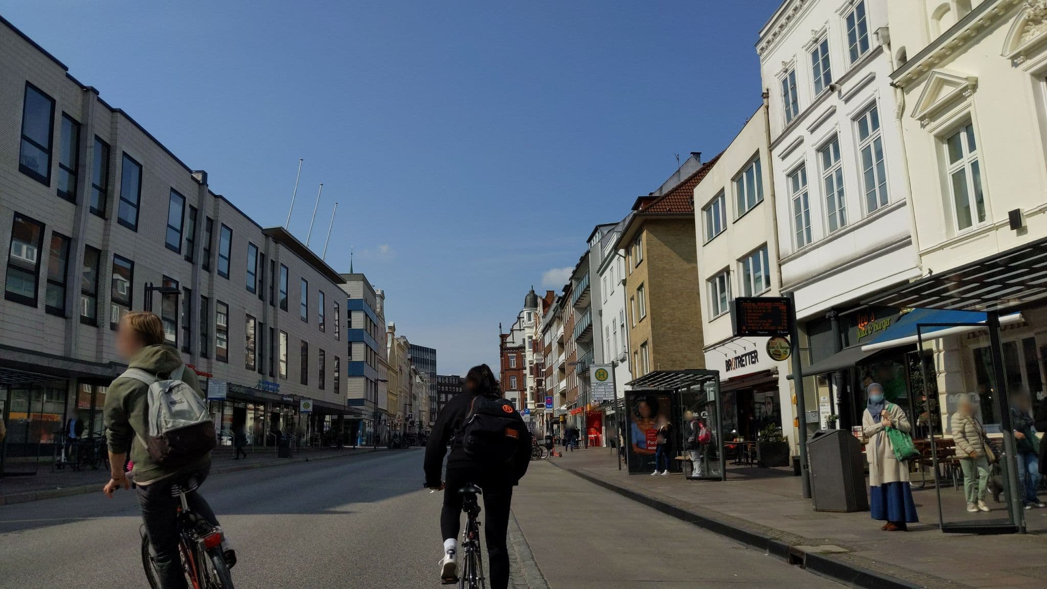Street view near Altstadthaus am Dom, Lübeck — © rasmustravemnde (CC BY-SA · Mapillary)