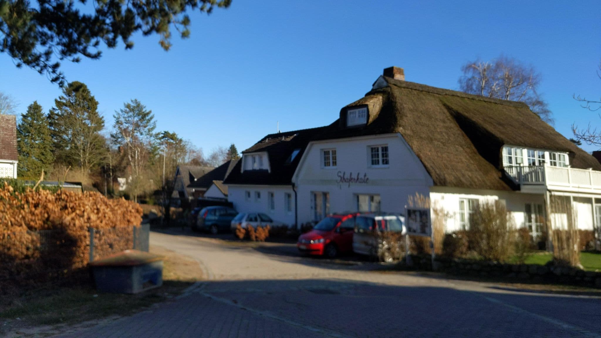 Street view near Gästehaus Schäferkate Inh. Gudrun Ihlow, Sierksdorf — © rasmustravemnd (CC BY-SA · Mapillary)